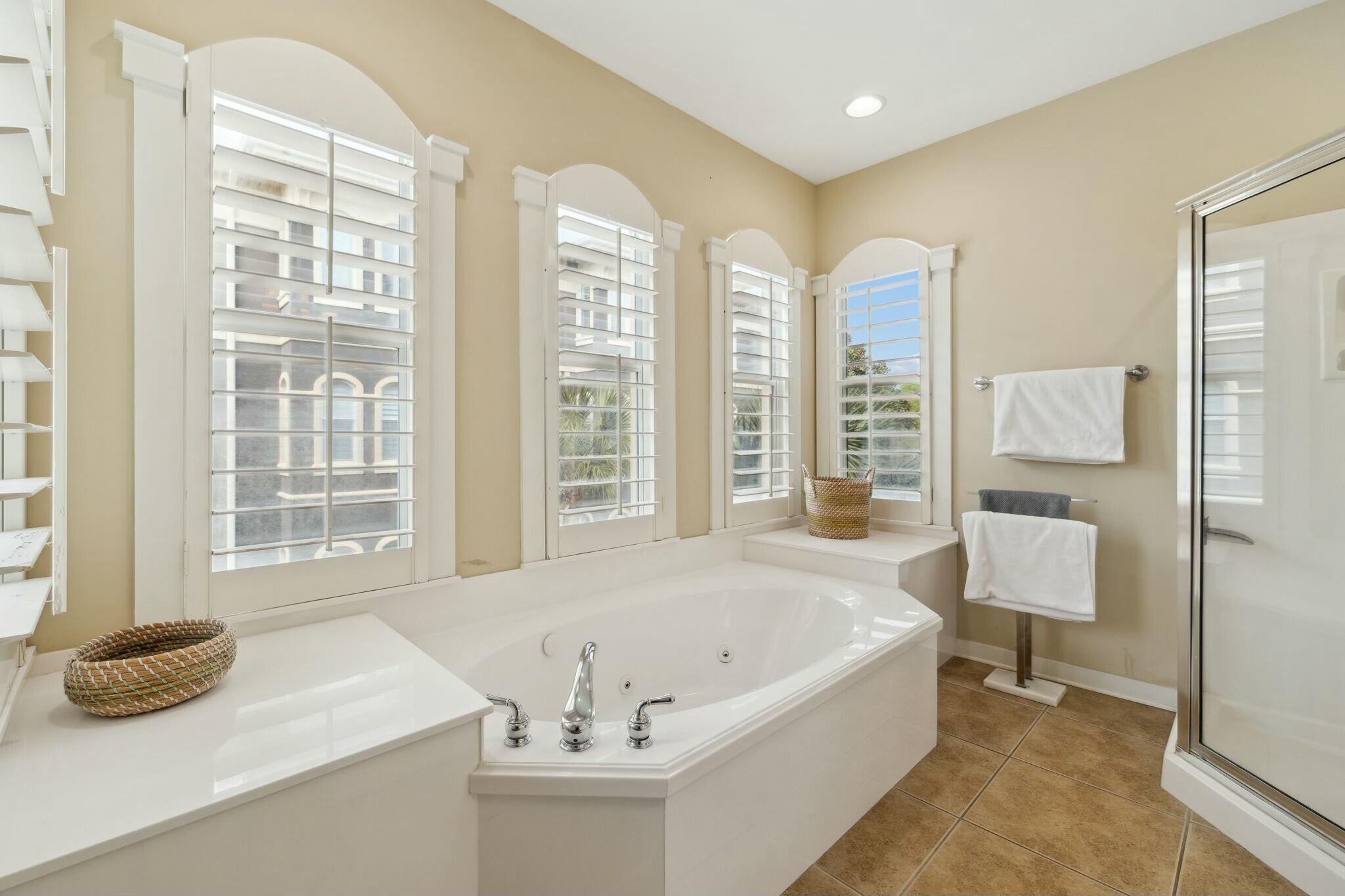SEA VIEW VILLAS - Residential