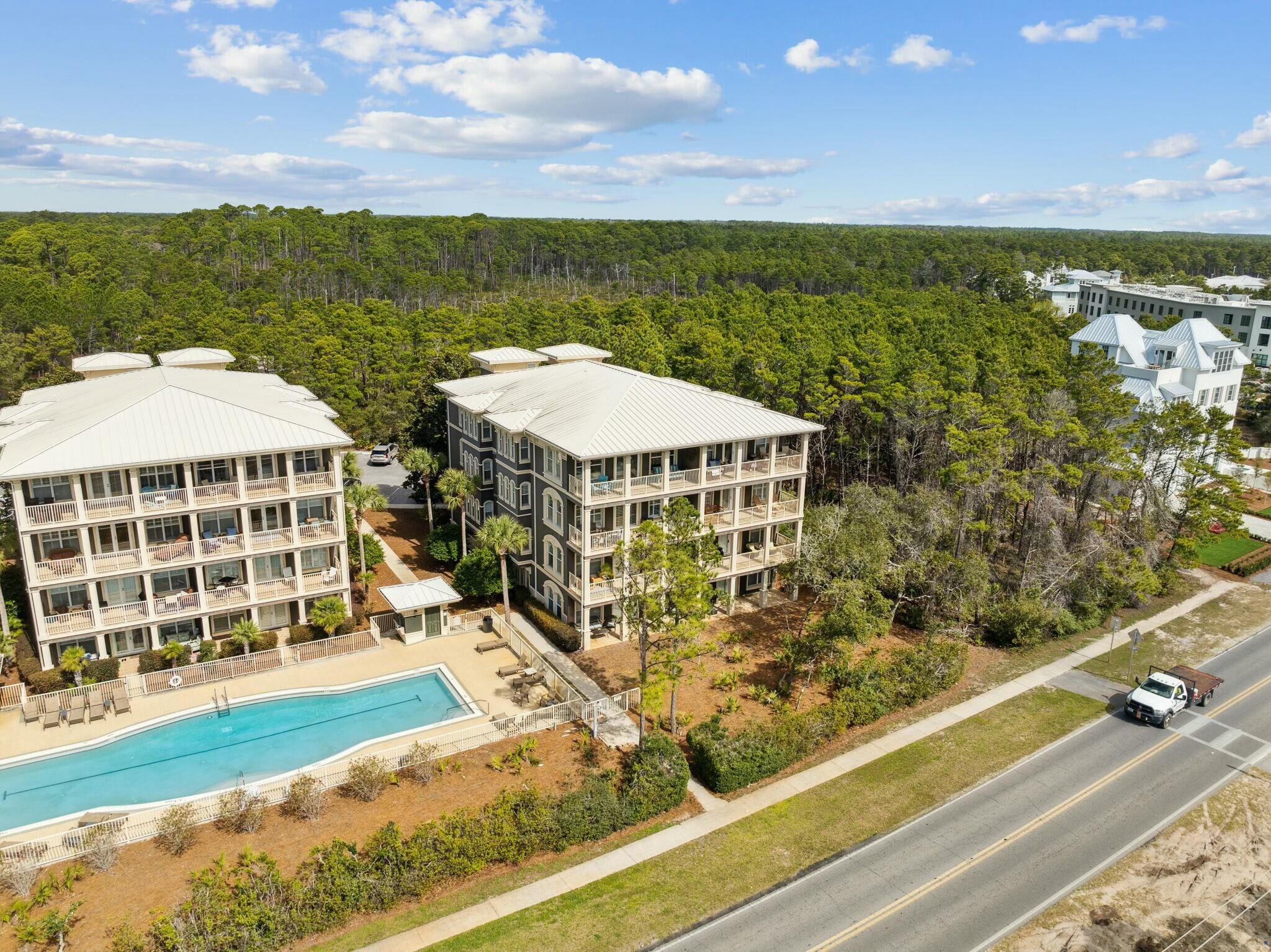 SEA VIEW VILLAS - Residential