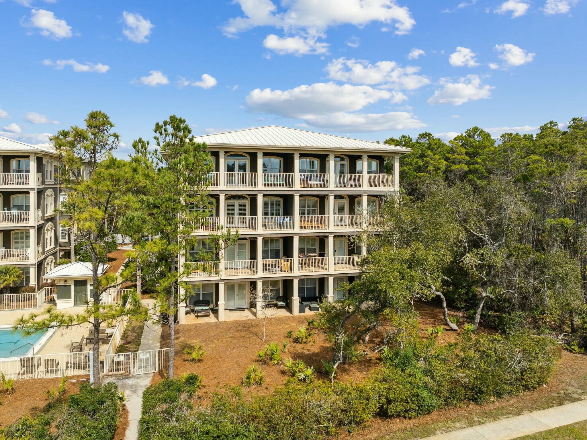 SEA VIEW VILLAS - Residential