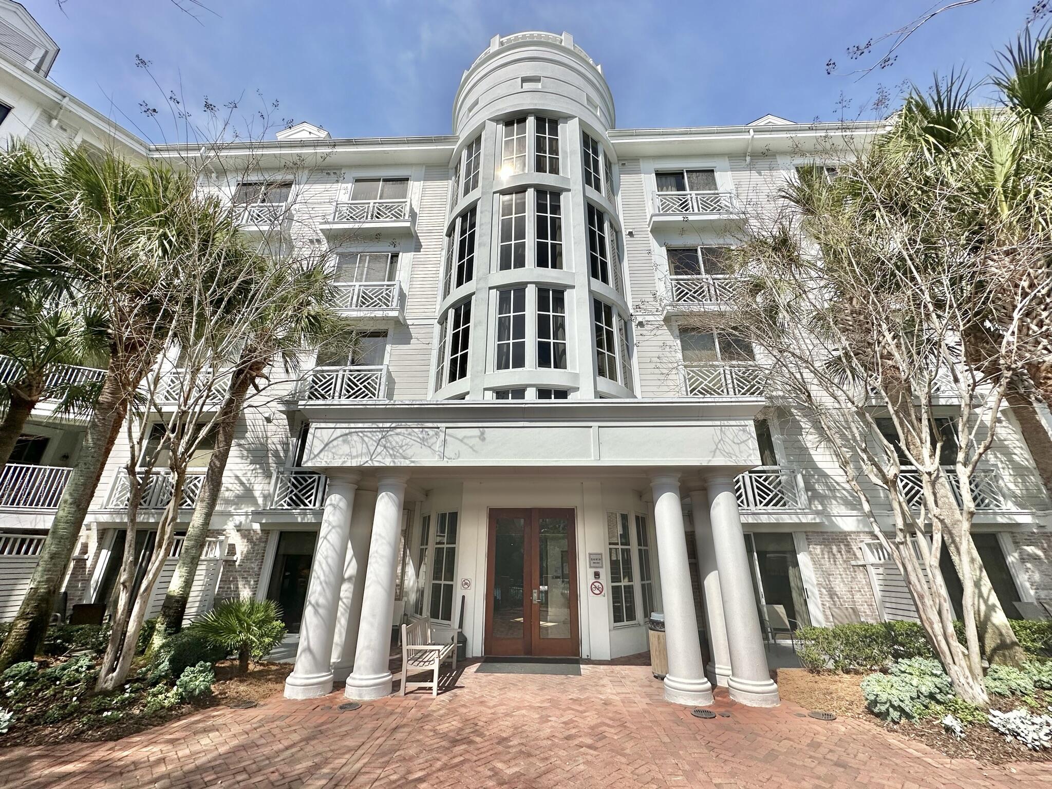 BAHIA CONDO - Residential