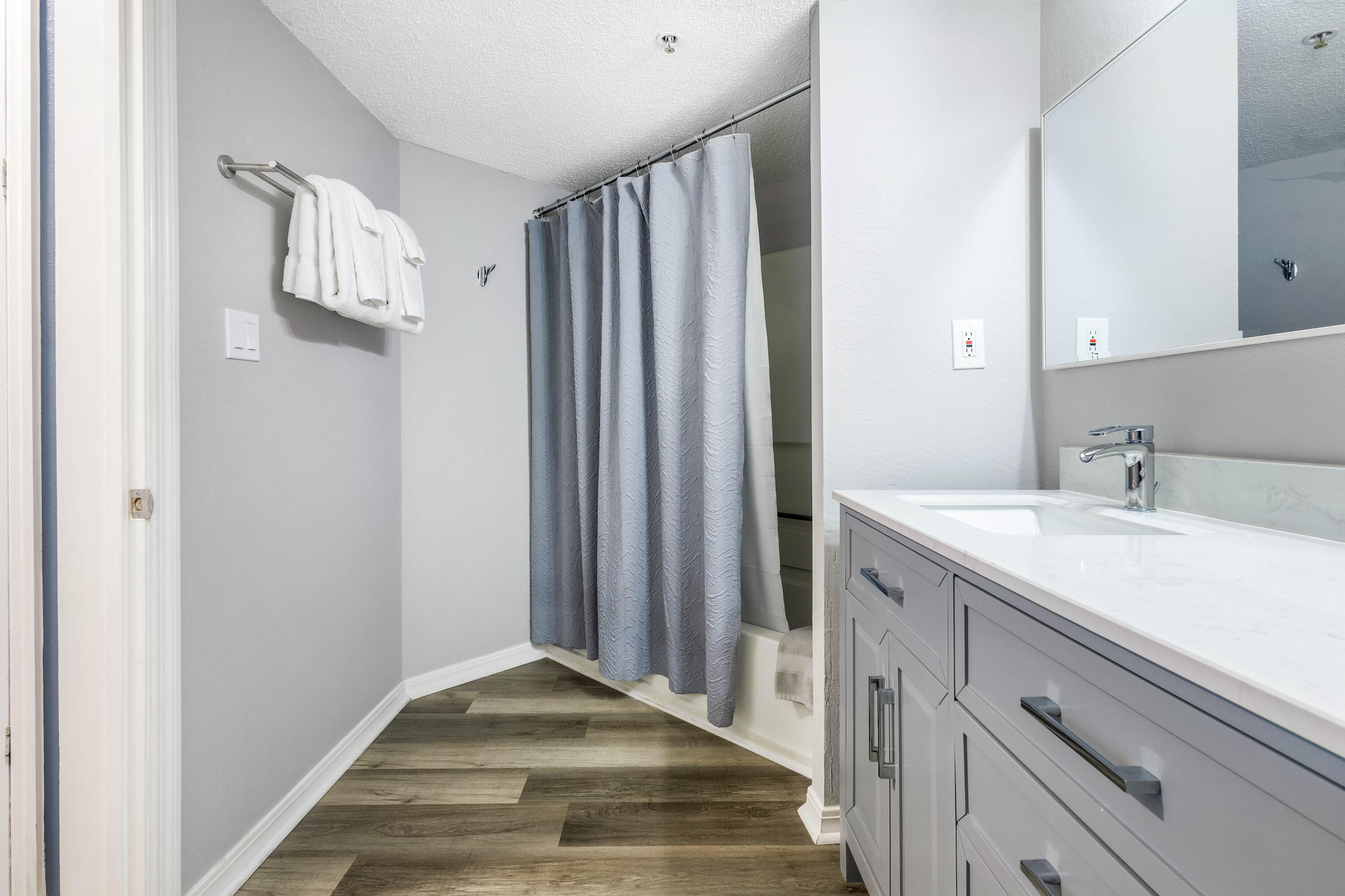 ISLANDER BEACH RESORT PH 2 - Residential