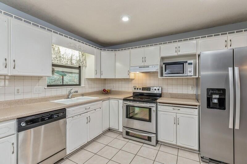 COUNTRYVIEW ESTATES - Residential