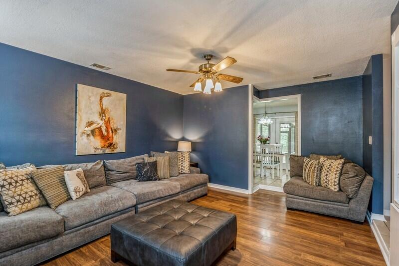 COUNTRYVIEW ESTATES - Residential