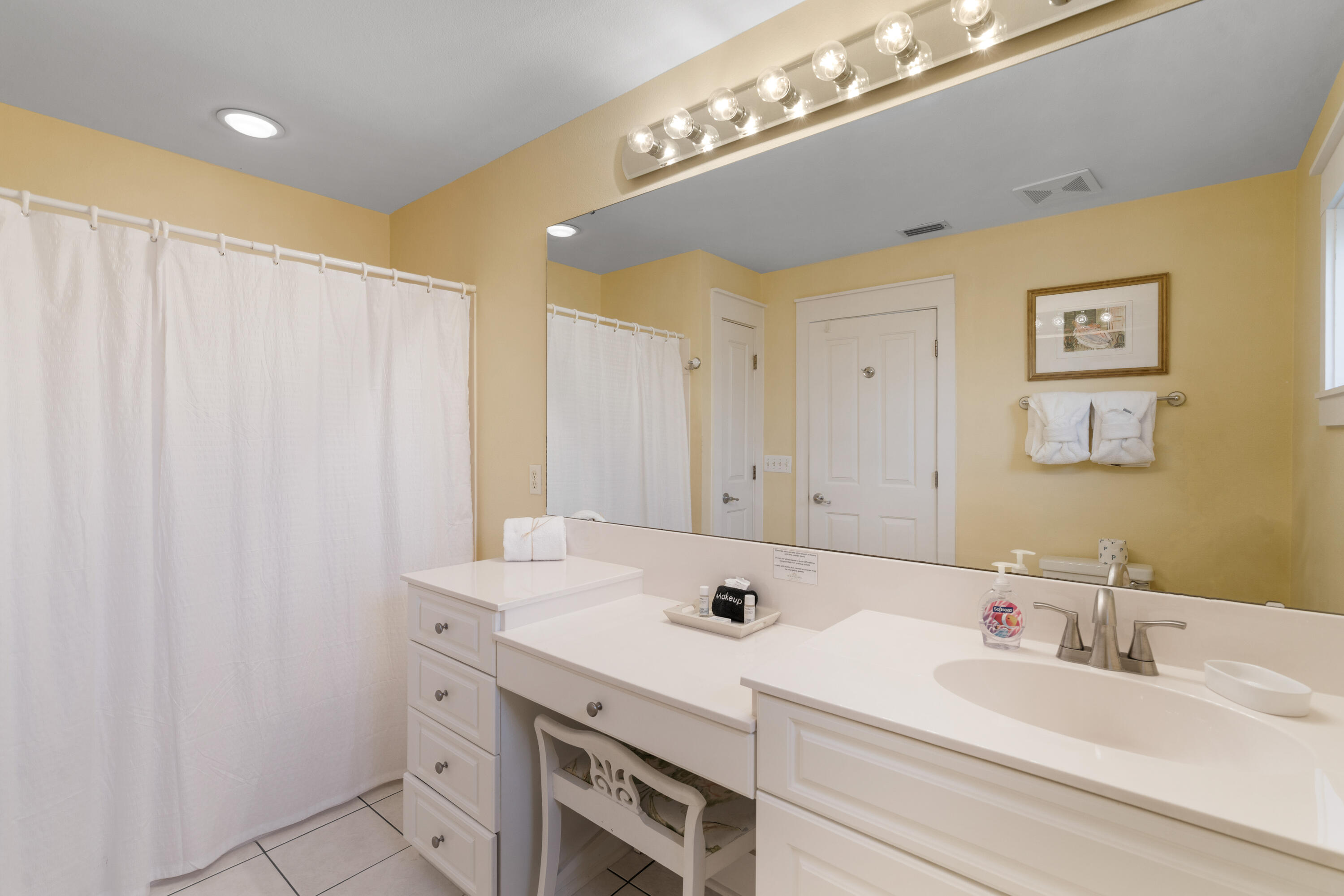 OLD FLORIDA BEACH - Residential Lease