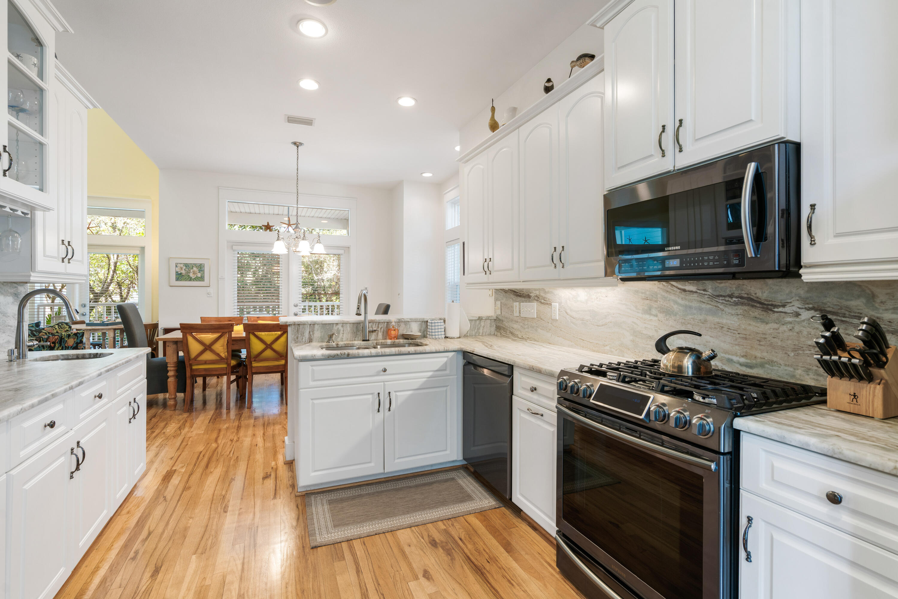 OLD FLORIDA BEACH - Residential Lease