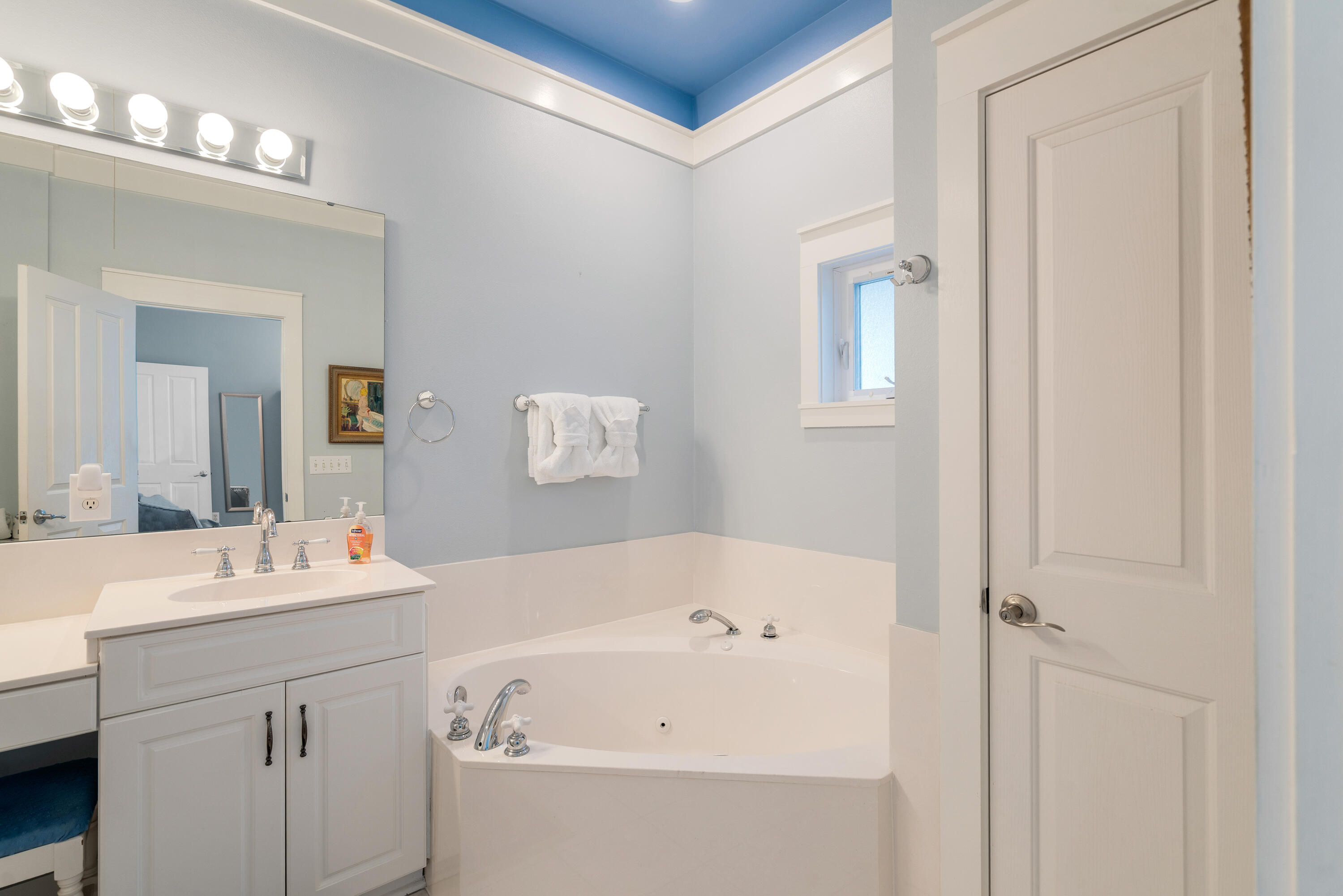 OLD FLORIDA BEACH - Residential Lease