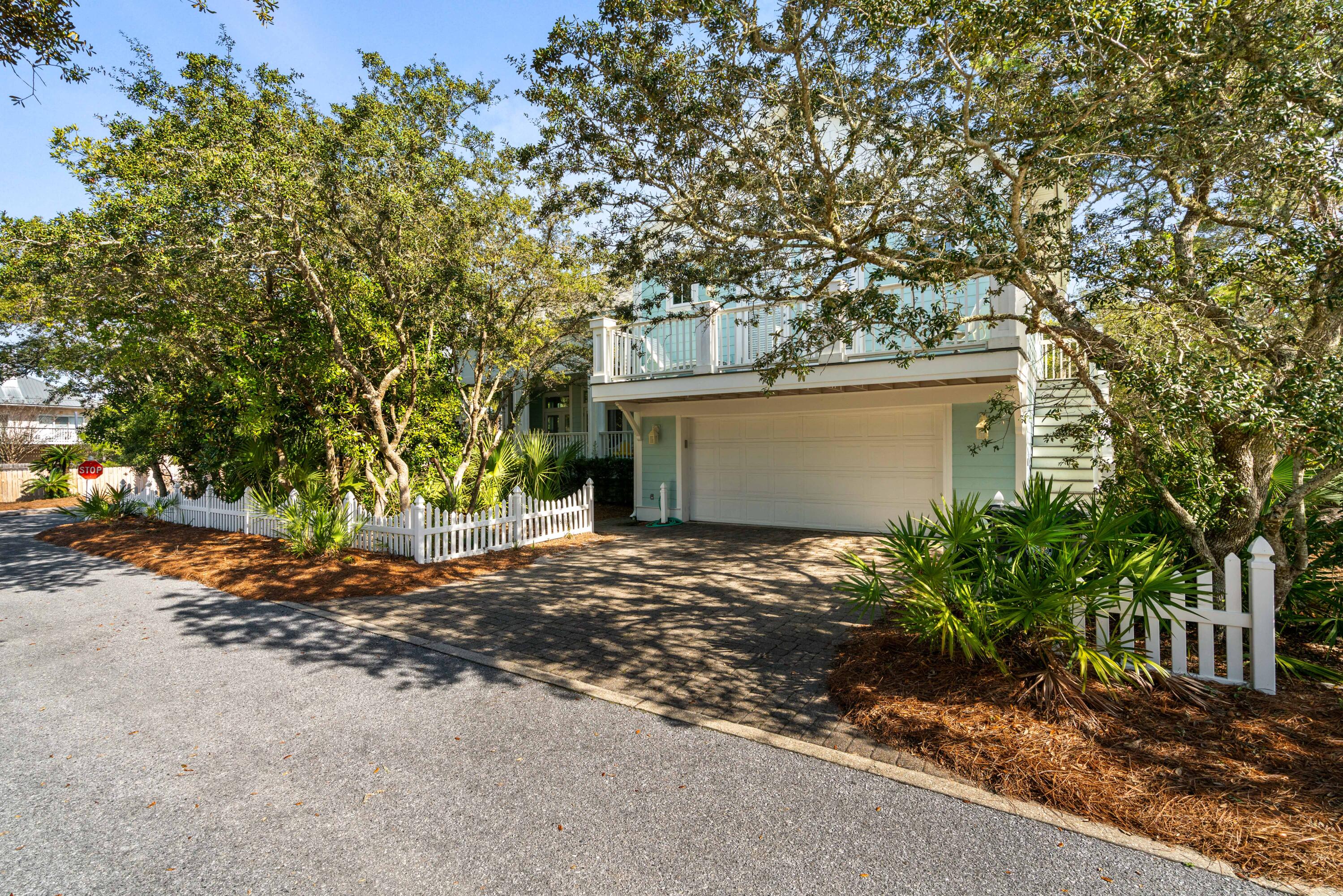 OLD FLORIDA BEACH - Residential Lease