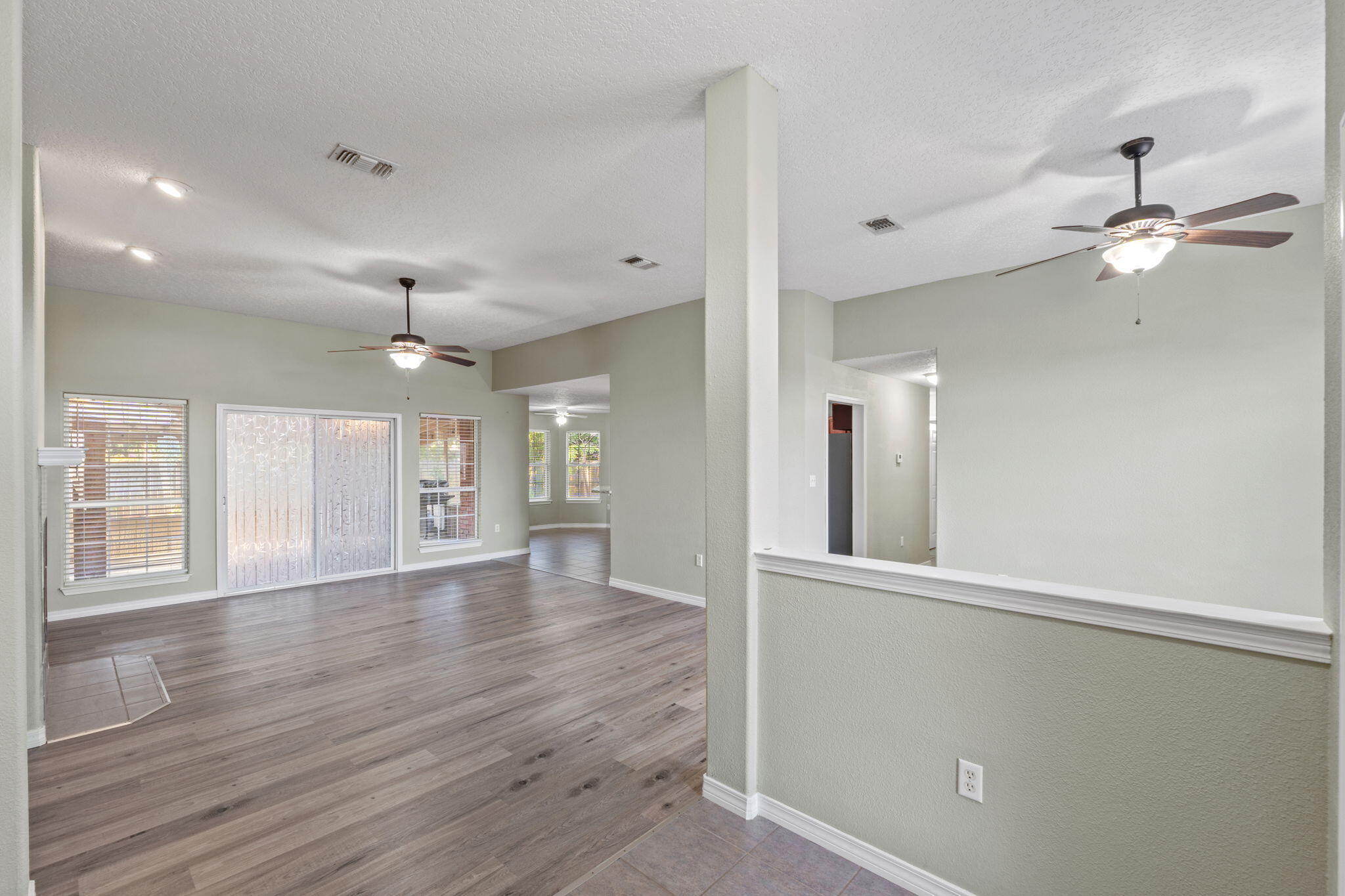 MELISSA OAKS - Residential