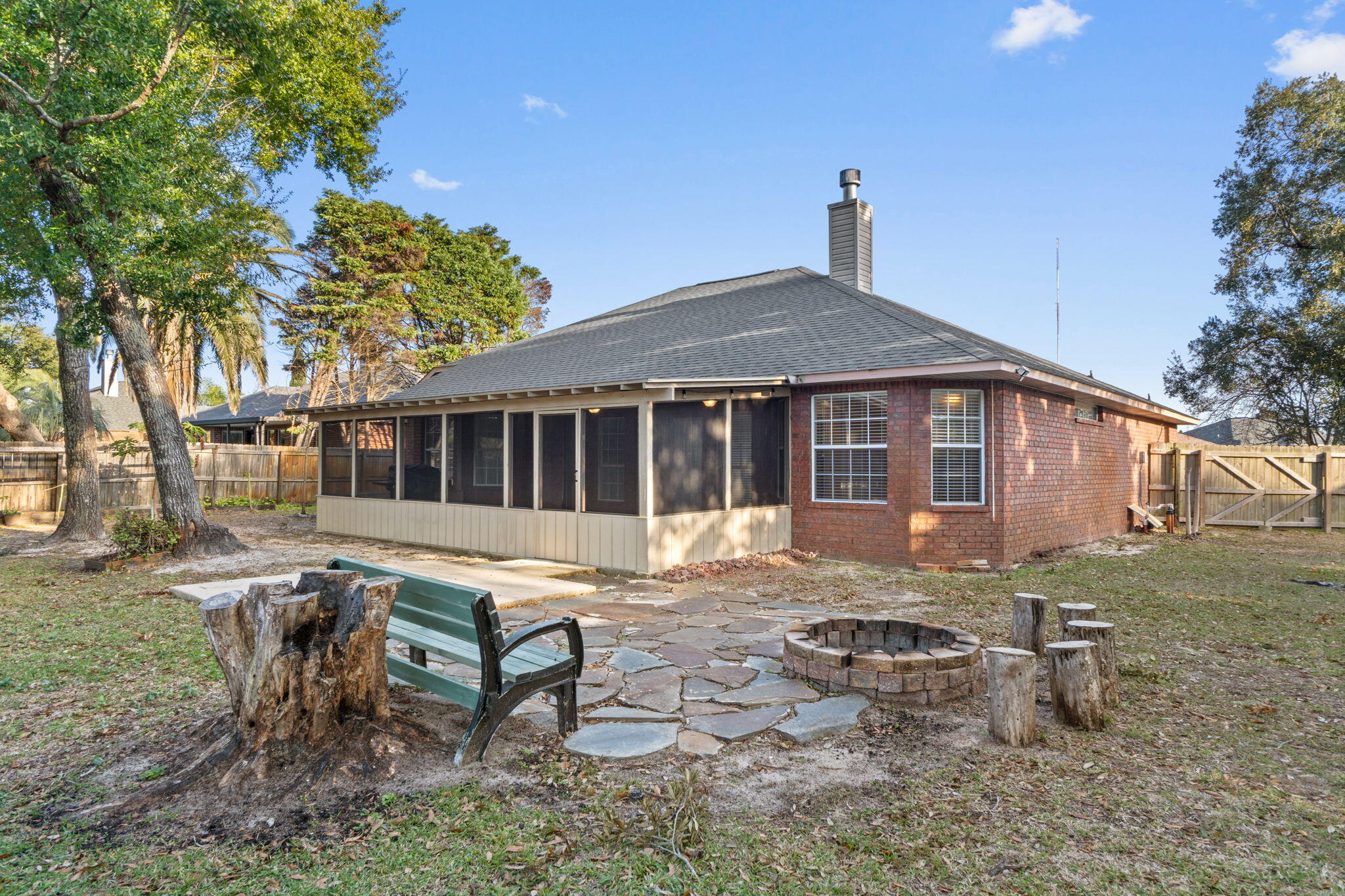 MELISSA OAKS - Residential