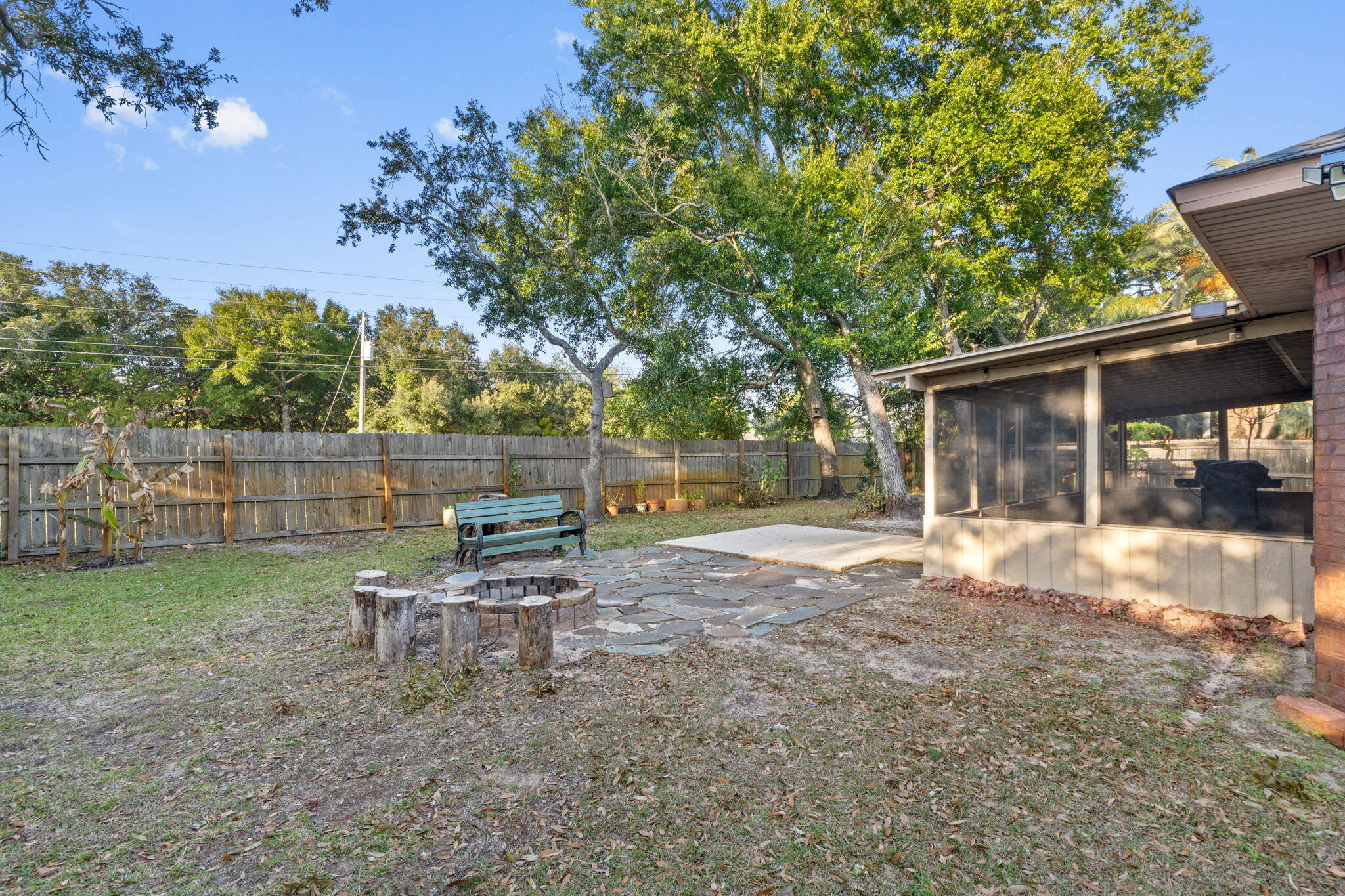 MELISSA OAKS - Residential