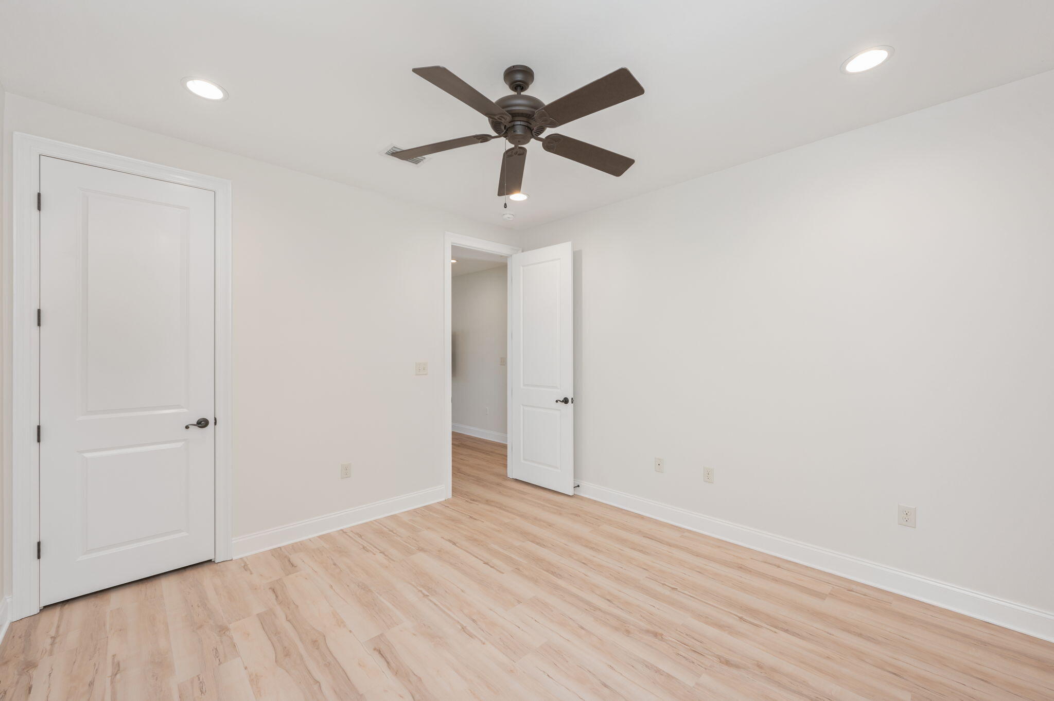 PRESERVE AT SWIFT CREEK - Residential Lease