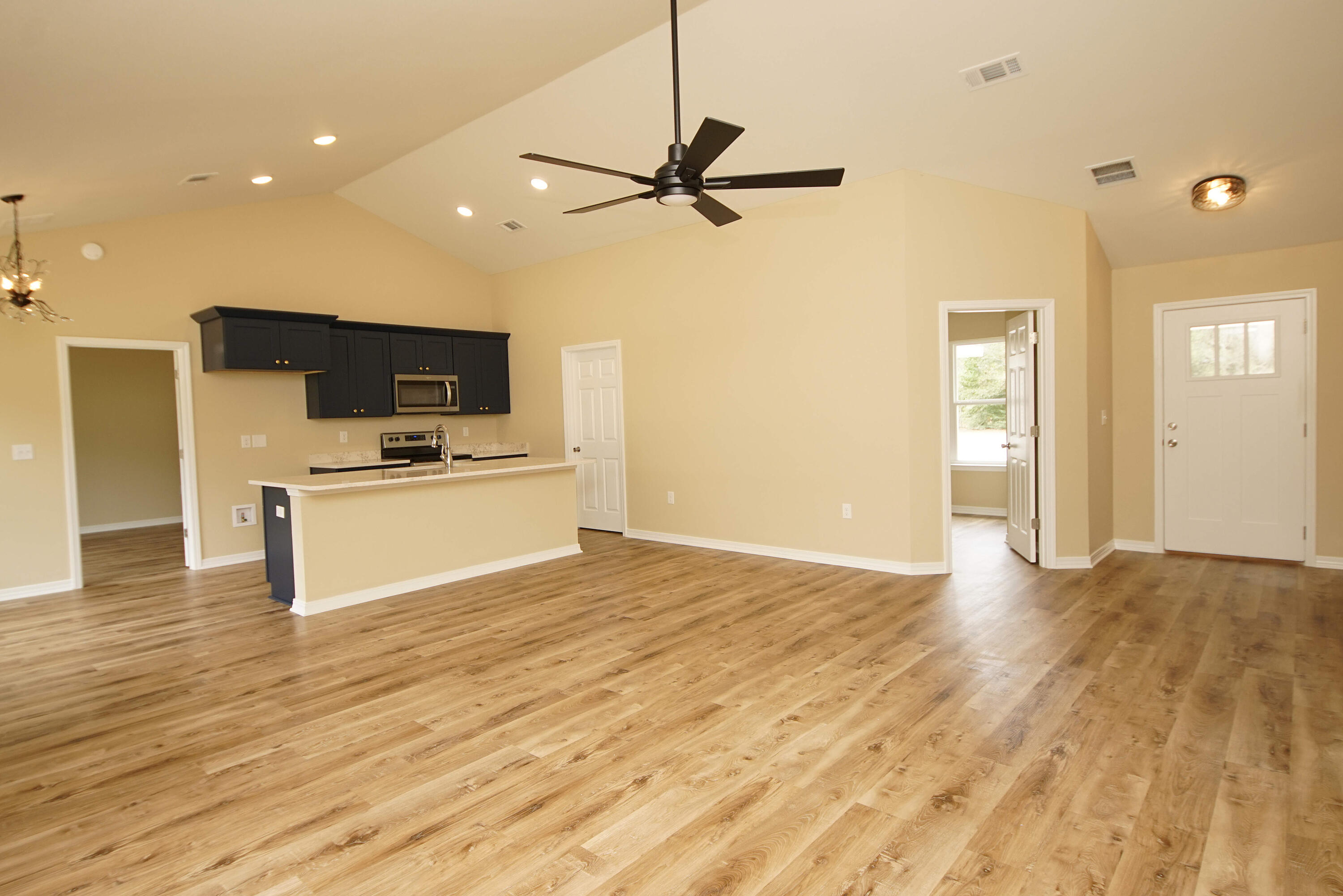 MORRIS ADDN TO CRESTVIEW - Residential