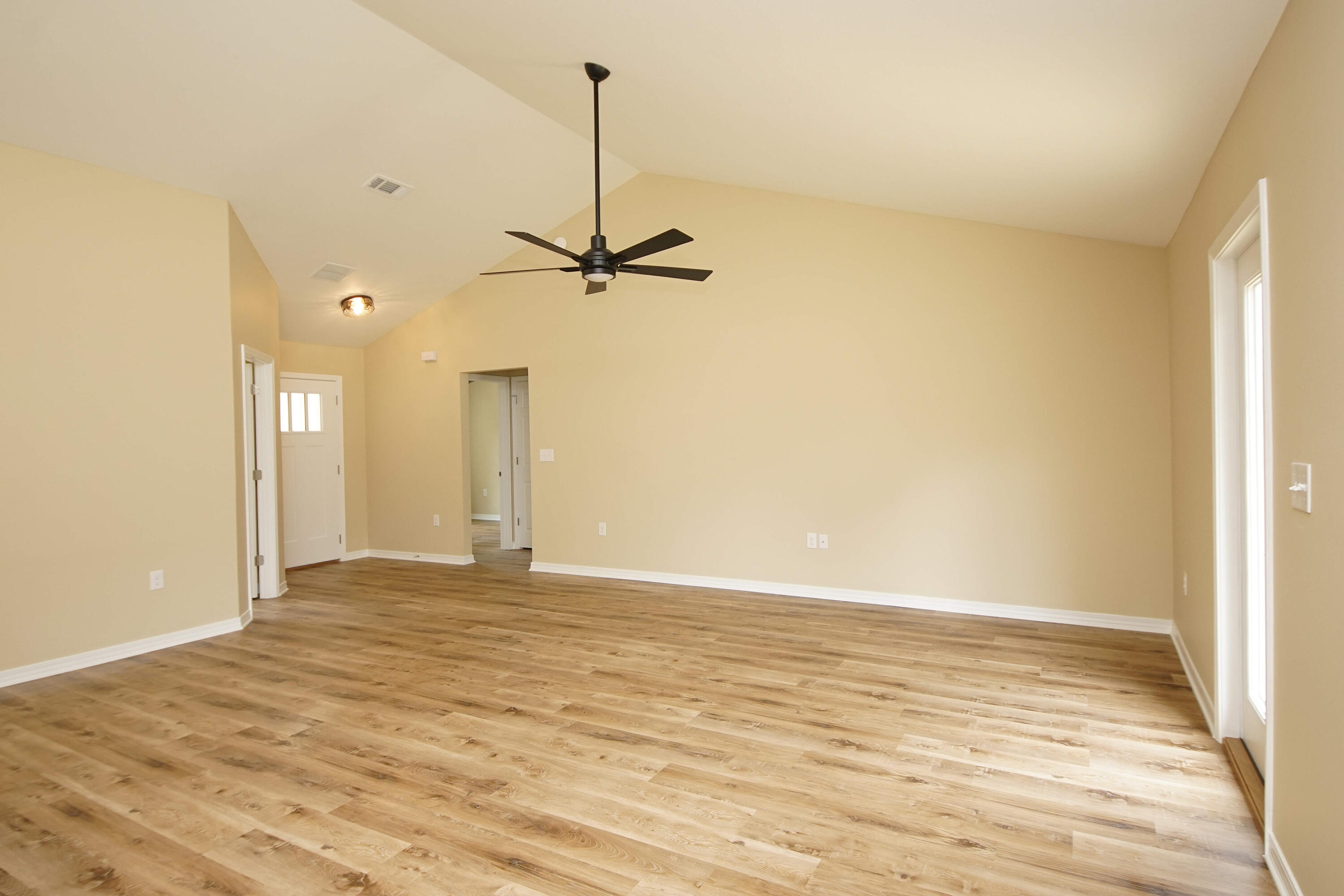 MORRIS ADDN TO CRESTVIEW - Residential