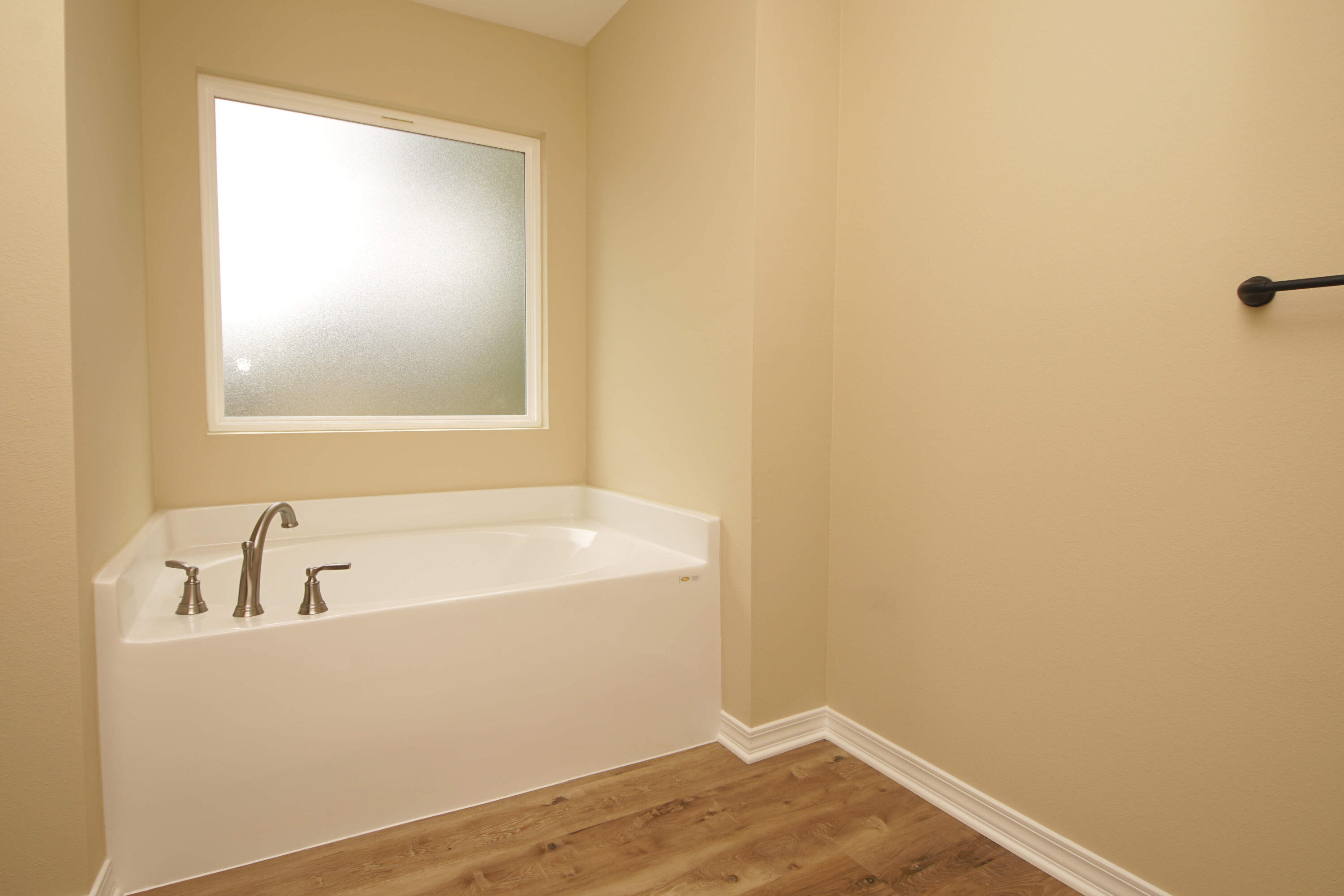 MORRIS ADDN TO CRESTVIEW - Residential