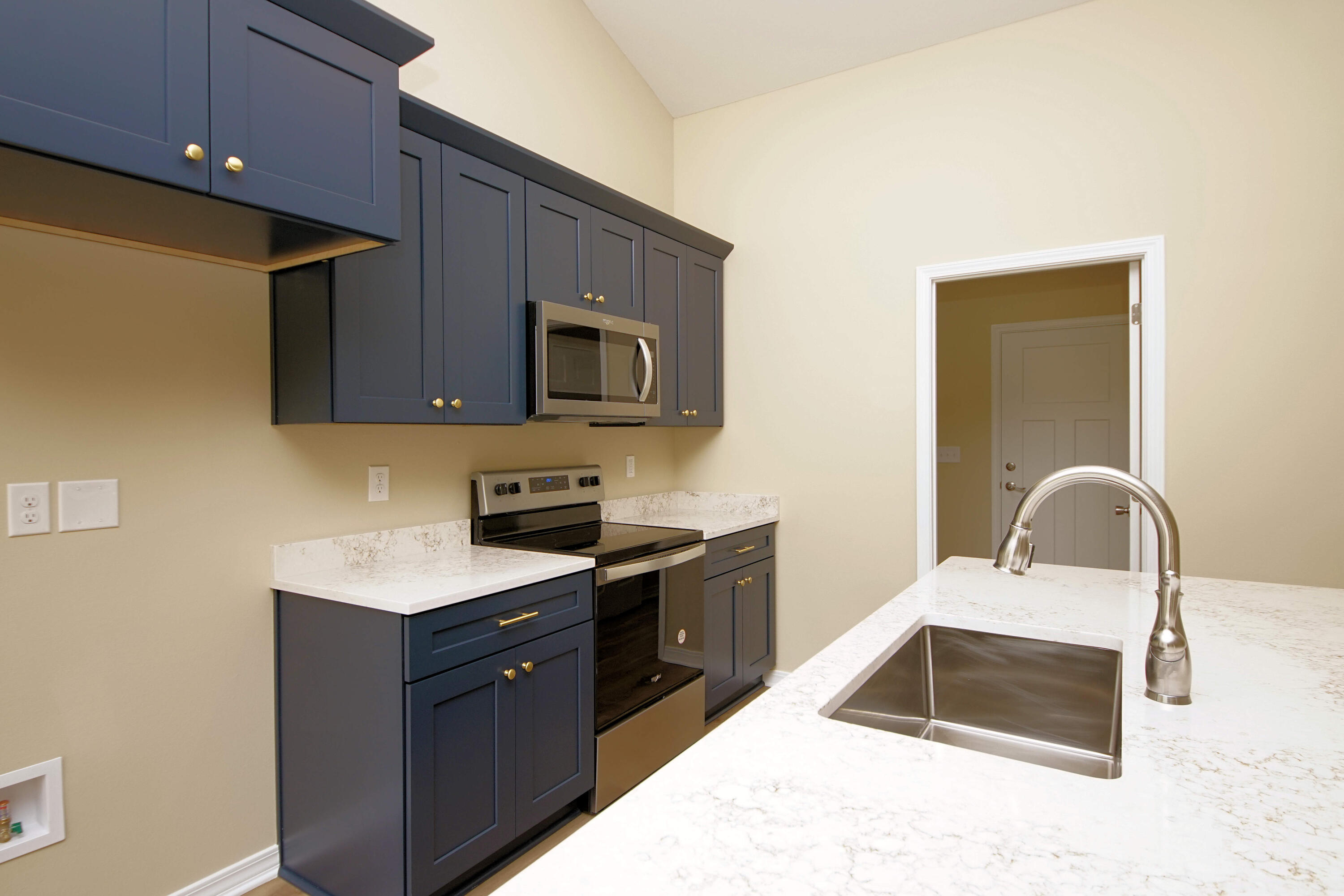 MORRIS ADDN TO CRESTVIEW - Residential