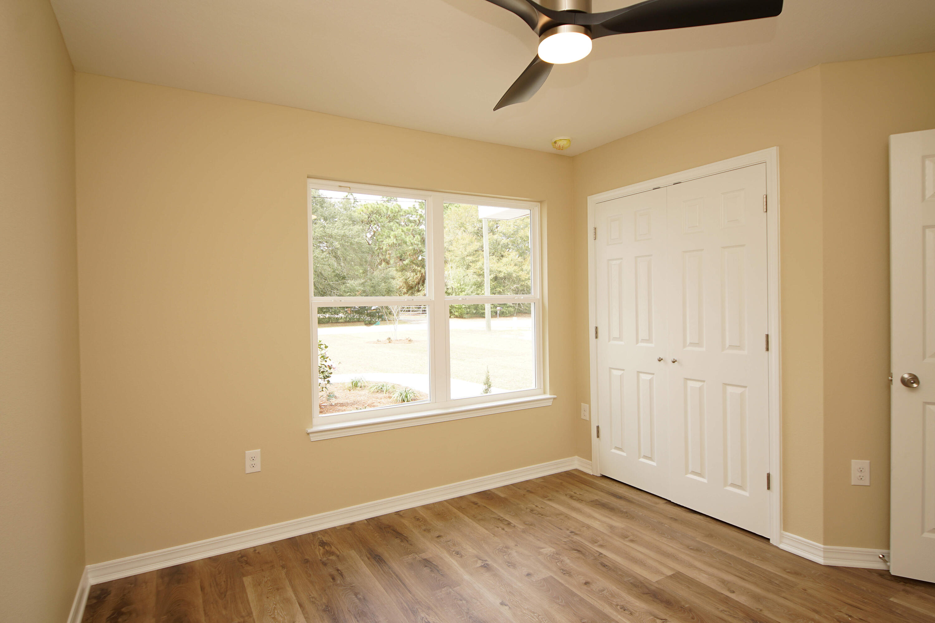 MORRIS ADDN TO CRESTVIEW - Residential