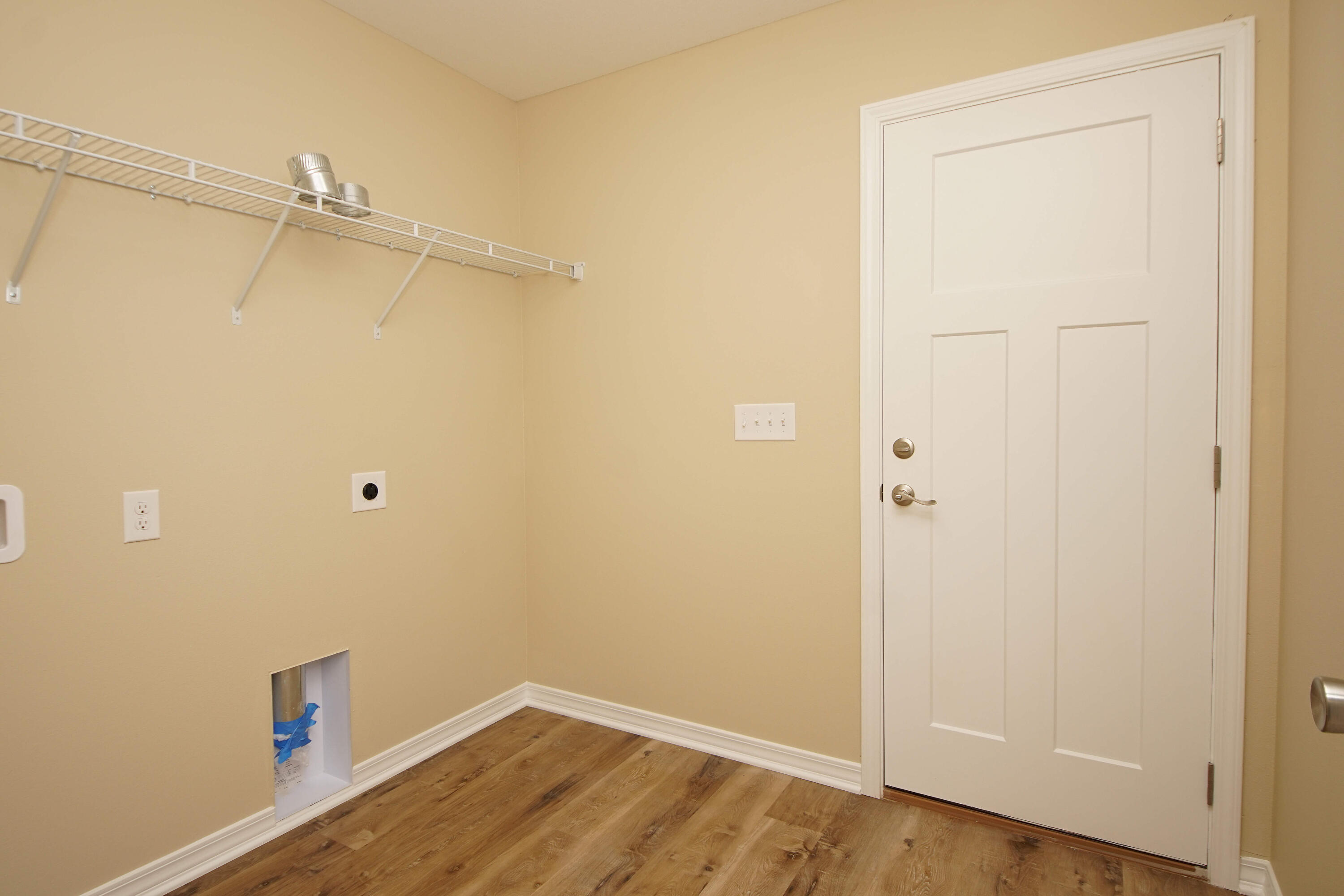 MORRIS ADDN TO CRESTVIEW - Residential