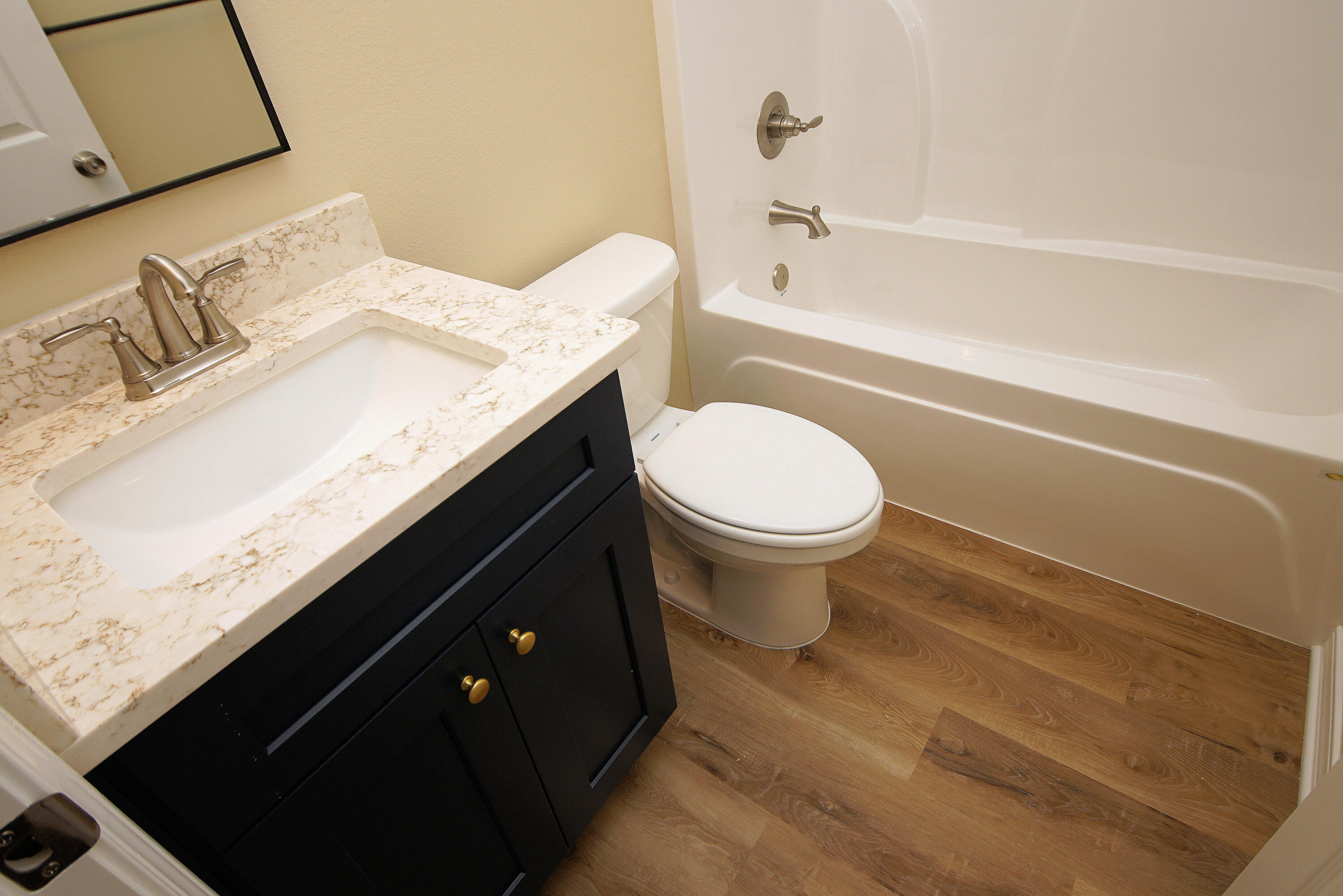 MORRIS ADDN TO CRESTVIEW - Residential