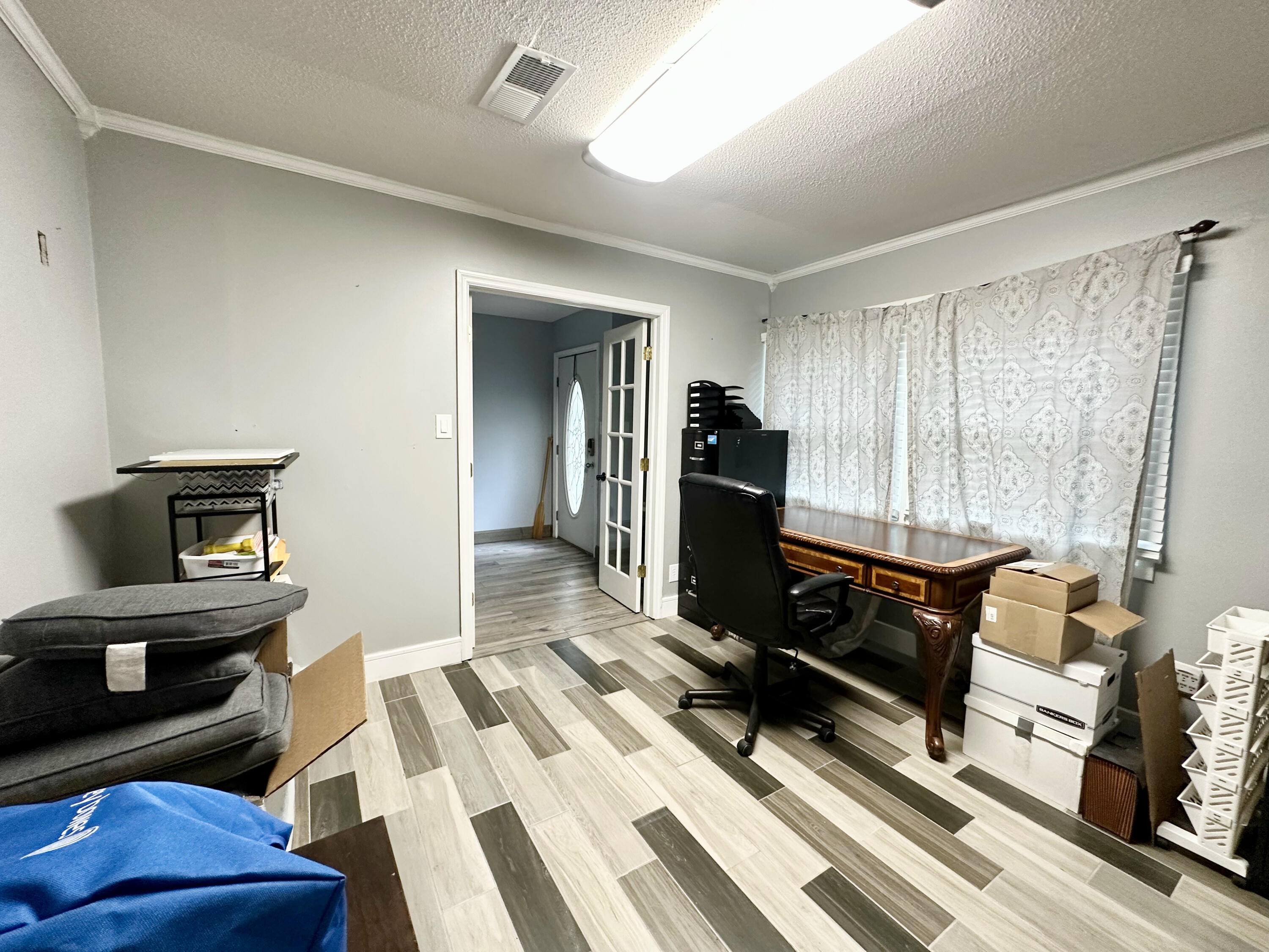 COLONIAL HEIGHTS - Residential