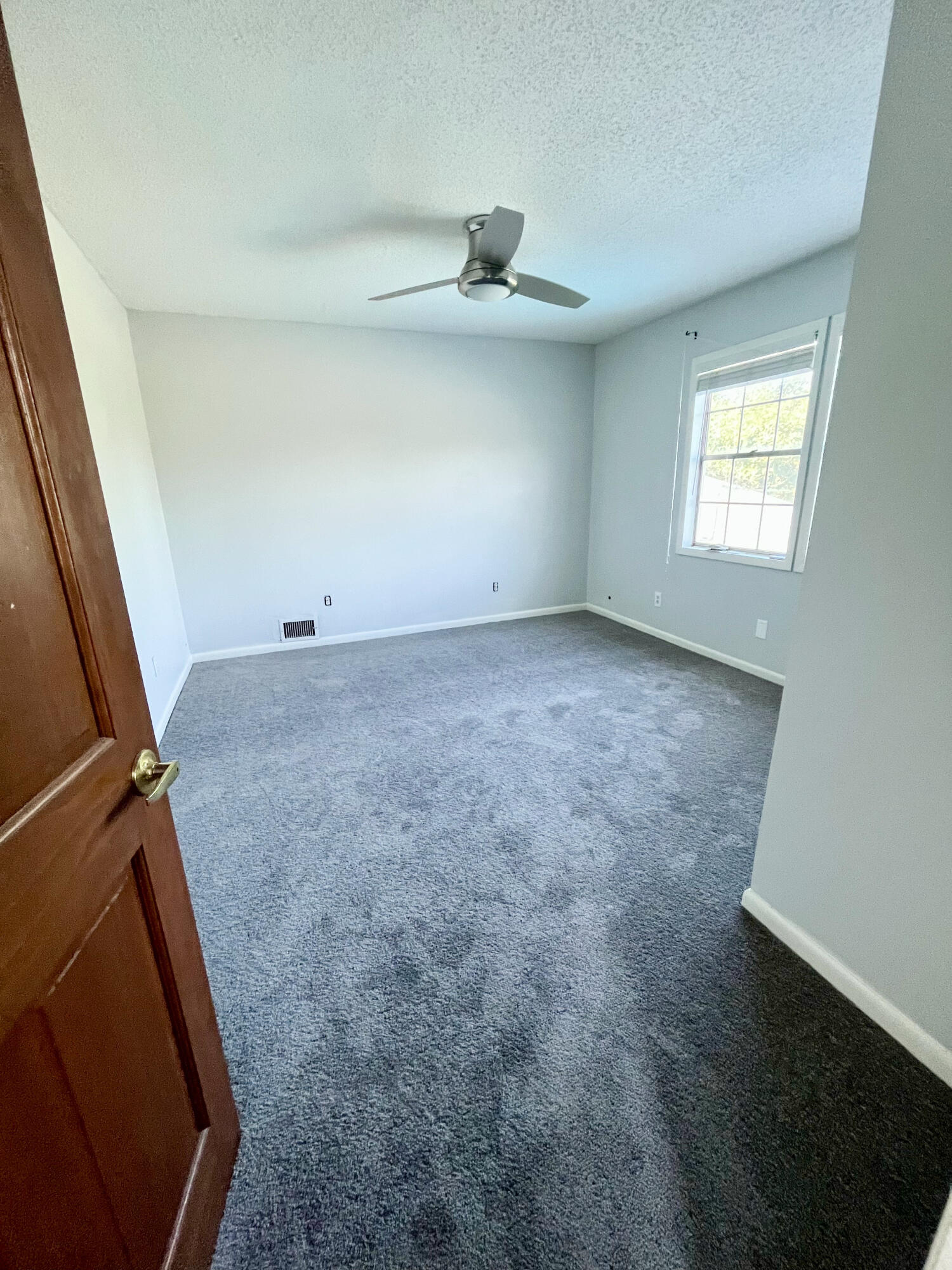COLONIAL HEIGHTS - Residential