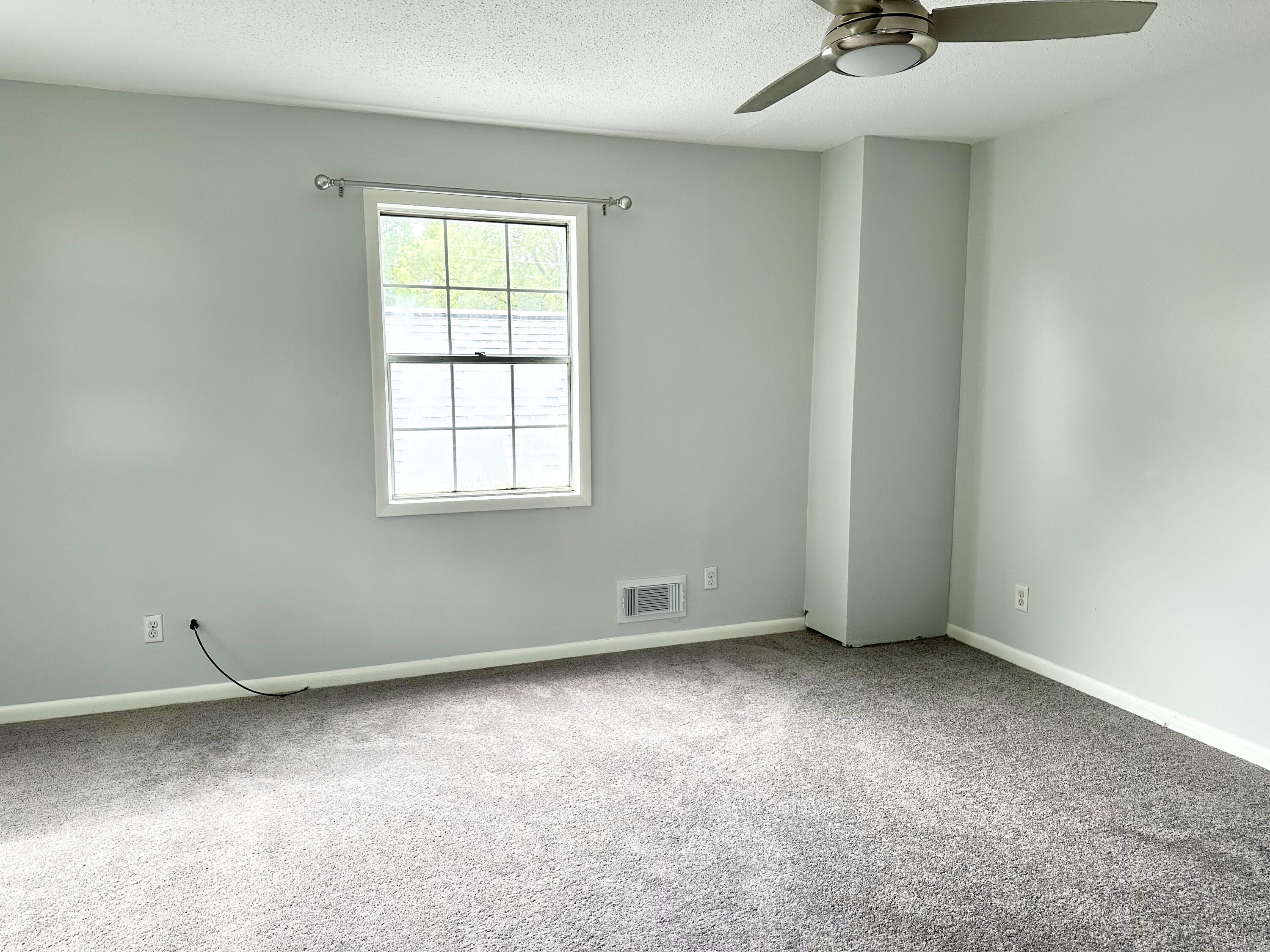COLONIAL HEIGHTS - Residential