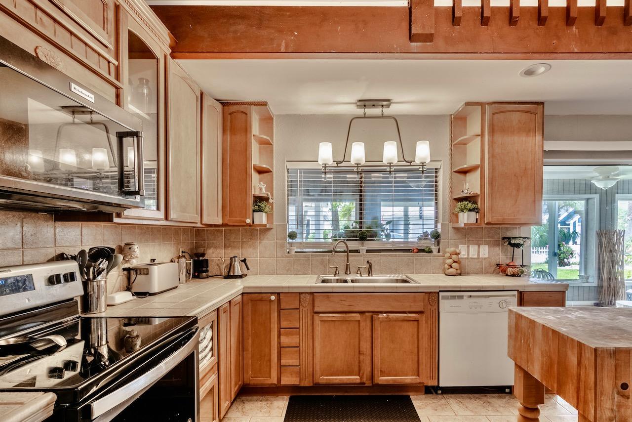 CRESCENT BEACH UNIT 1 - Residential