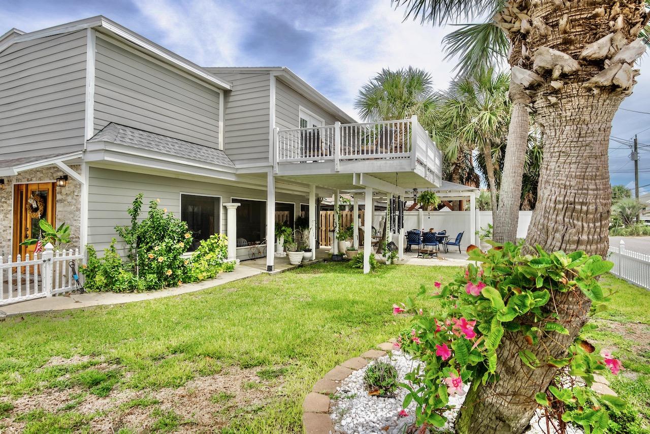 CRESCENT BEACH UNIT 1 - Residential