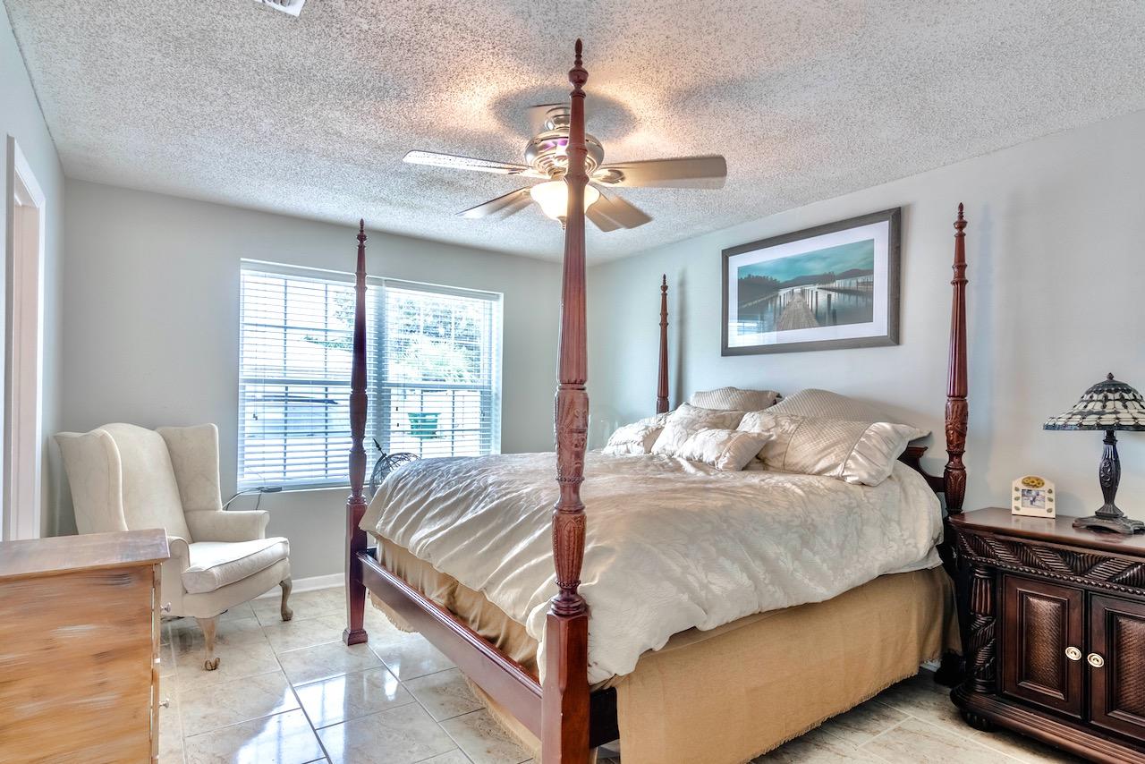 CRESCENT BEACH UNIT 1 - Residential