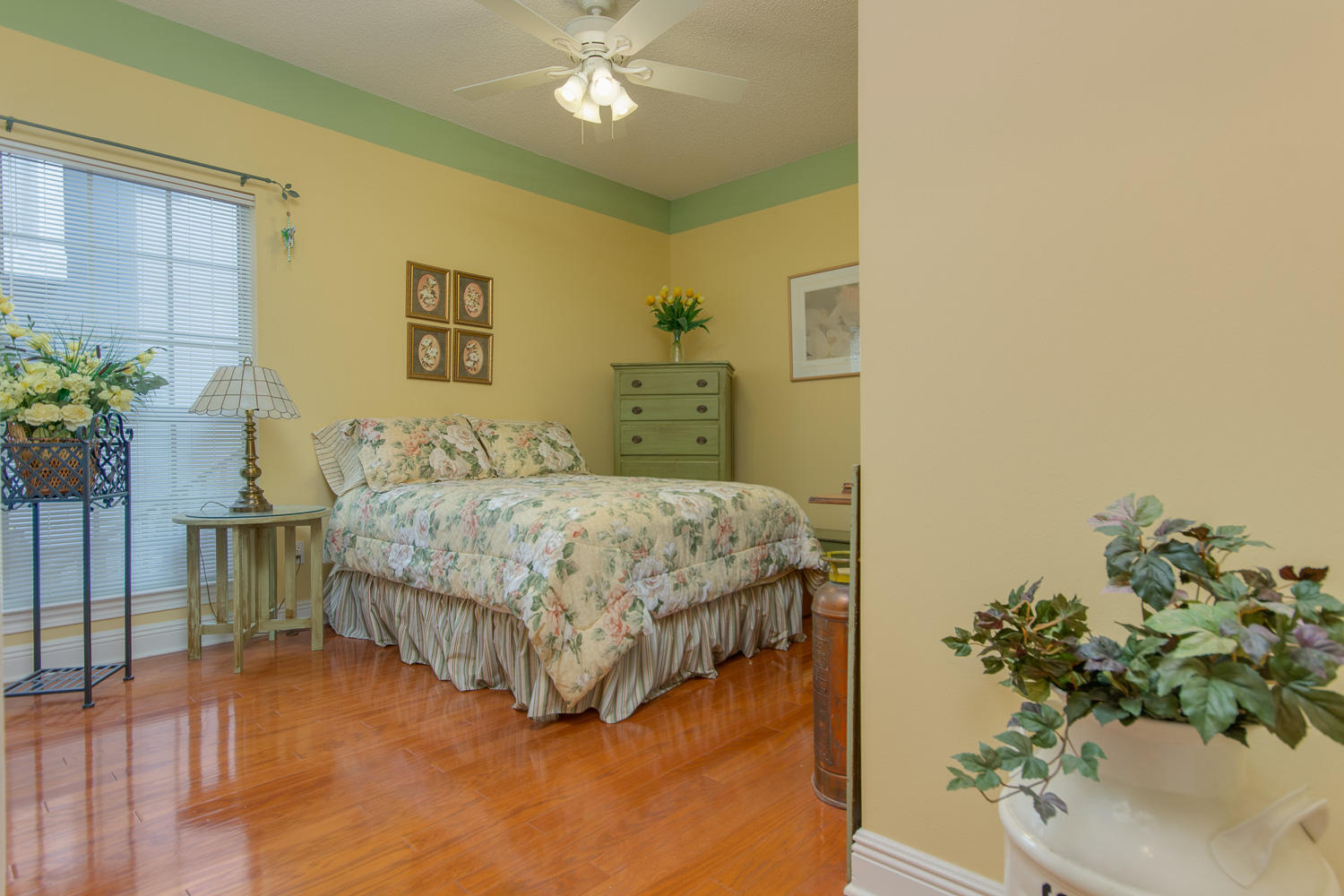 LAKE LORRAINE GARDENS - Residential