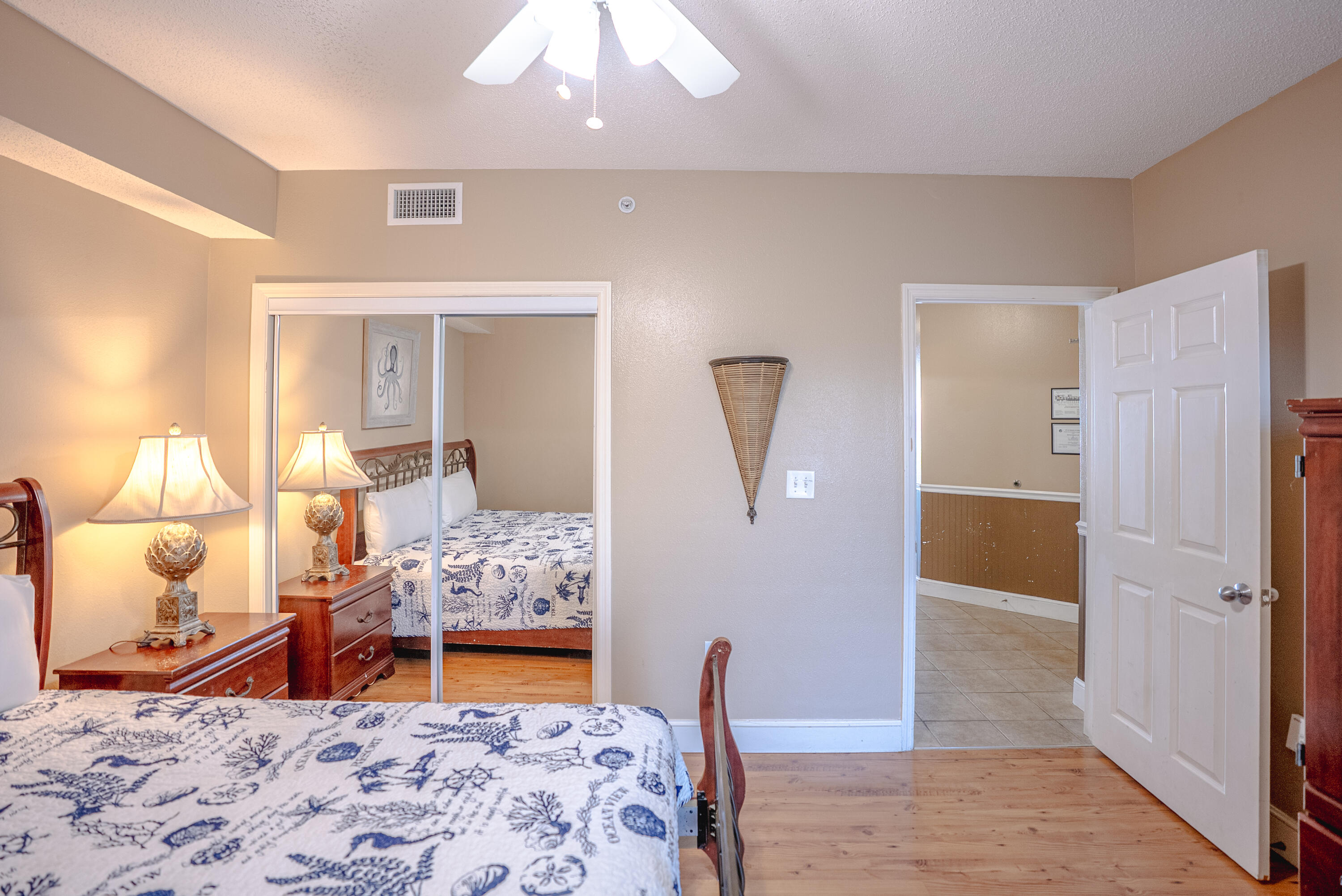 MAJESTIC BEACH TOWERS I - Residential