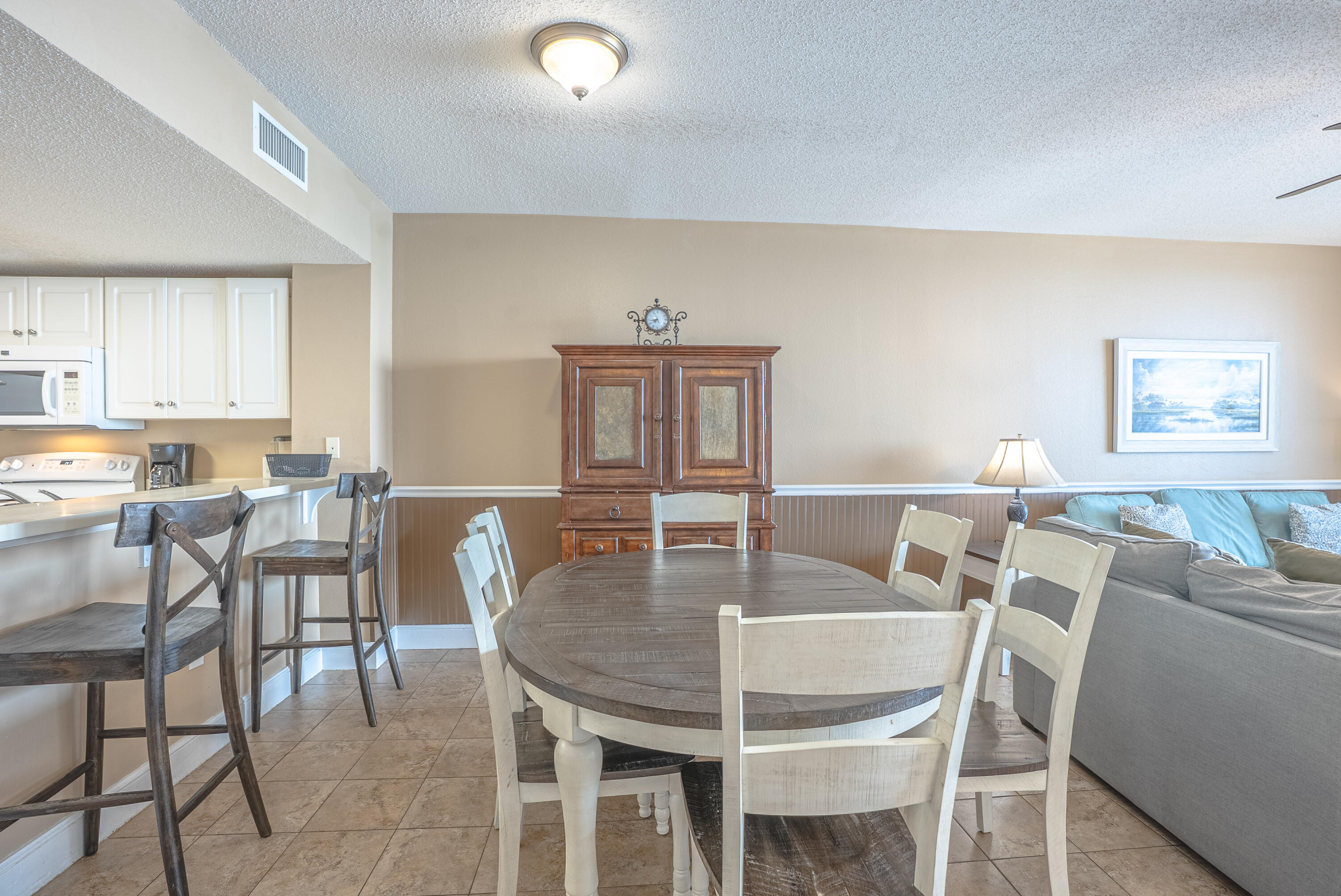 MAJESTIC BEACH TOWERS I - Residential