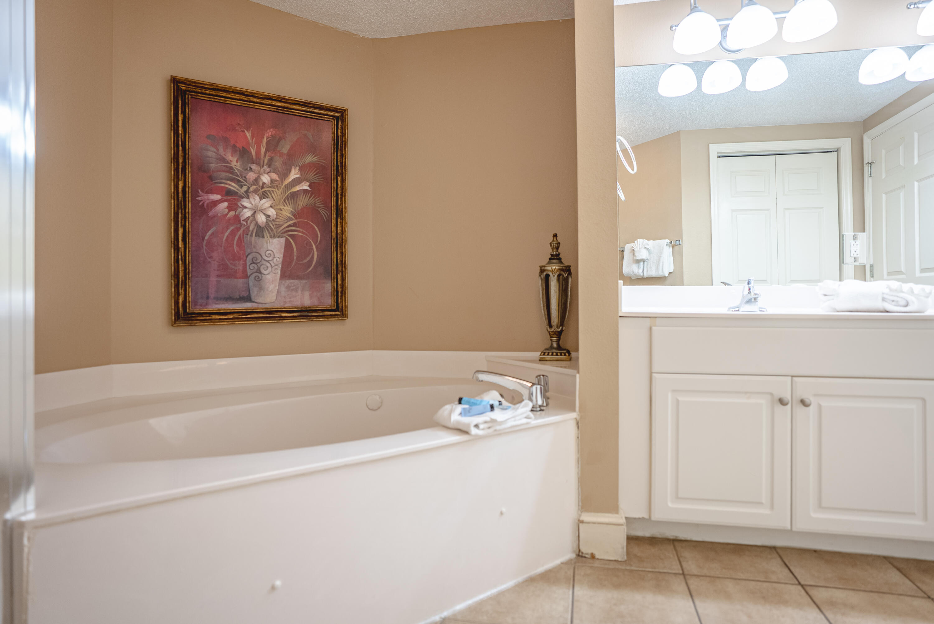 MAJESTIC BEACH TOWERS I - Residential