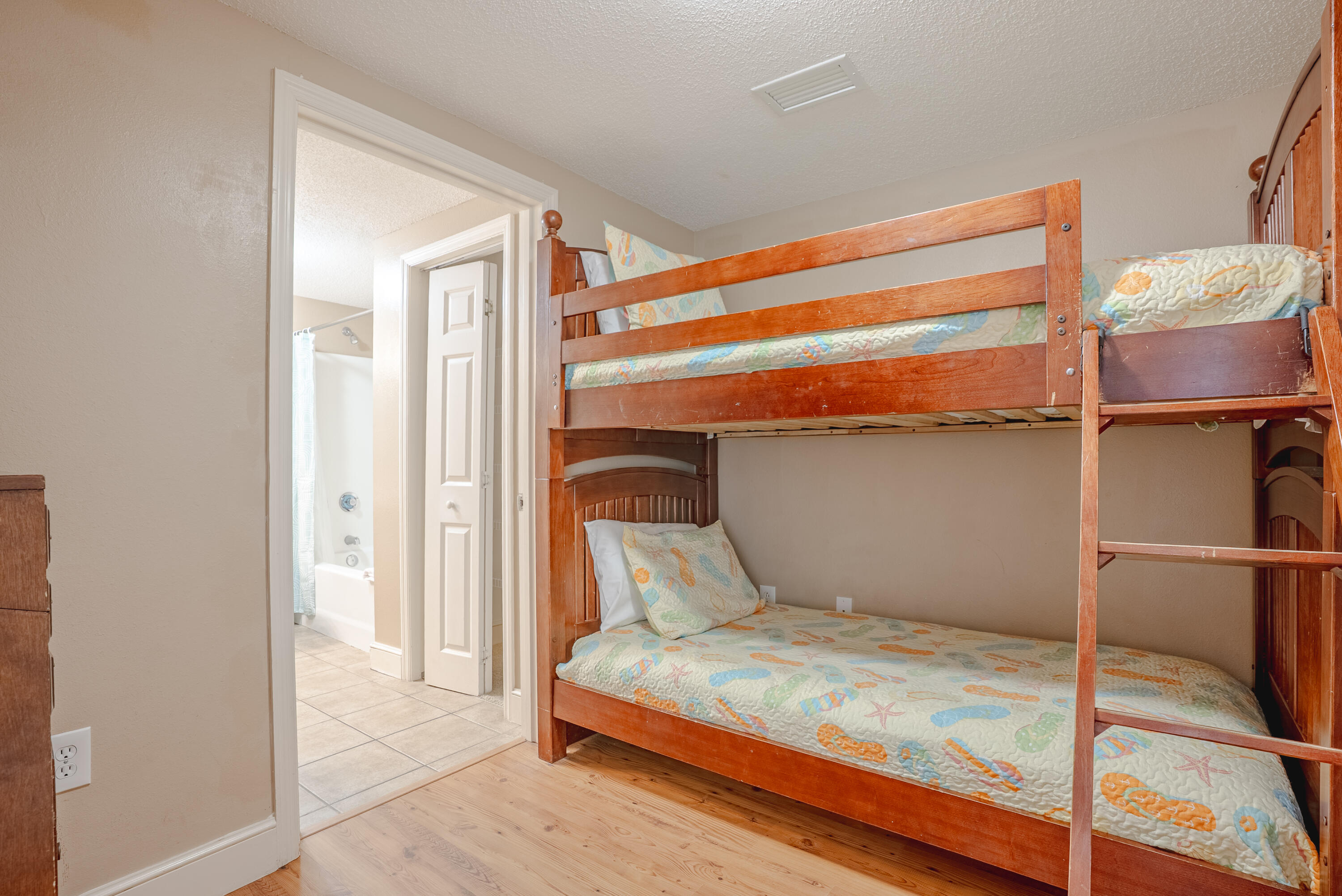 MAJESTIC BEACH TOWERS I - Residential