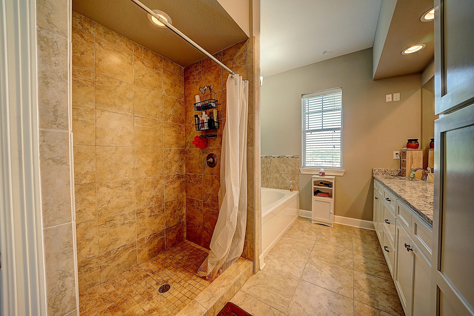 ISLAND RESERVE - Residential