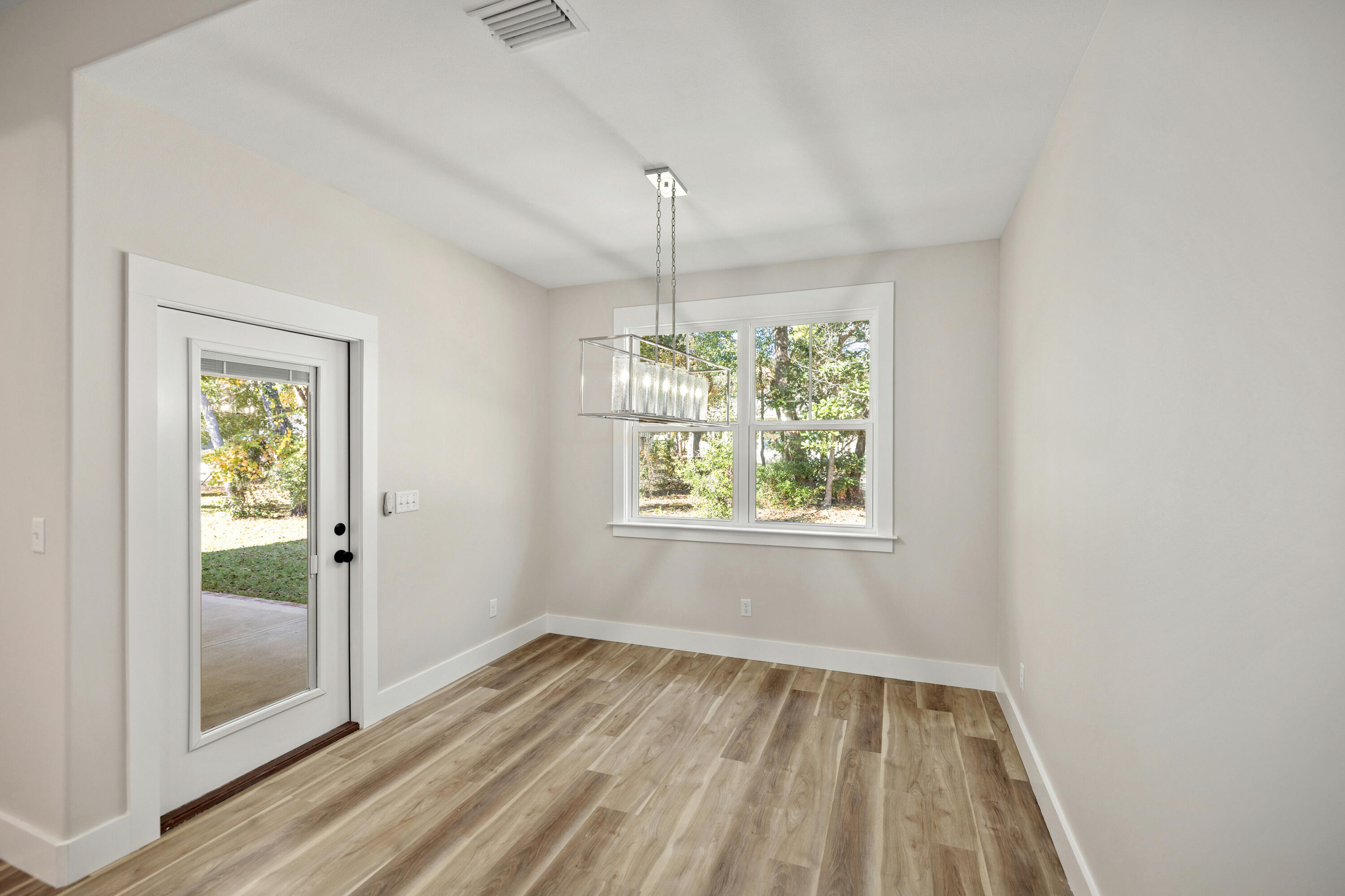 Cherokee S/D - Residential Lease