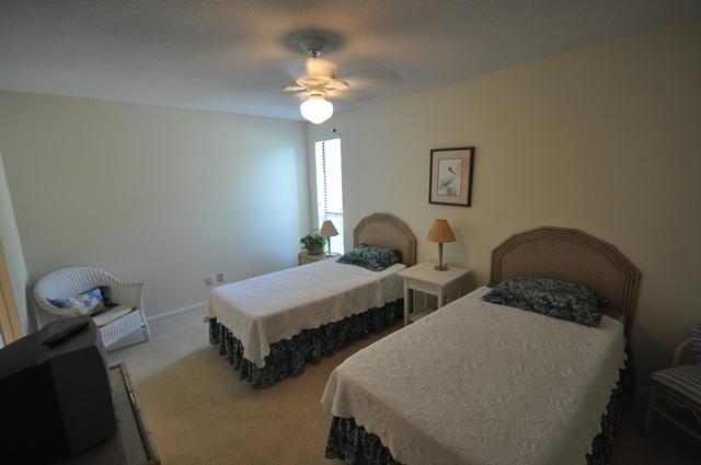 LINKSIDE VILLAGE UNIT 2 - Residential