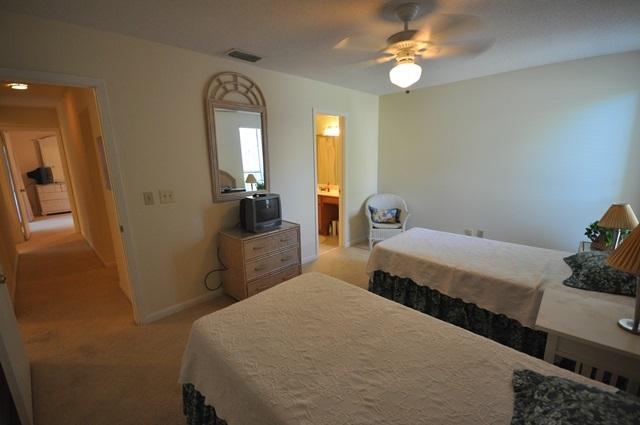 LINKSIDE VILLAGE UNIT 2 - Residential