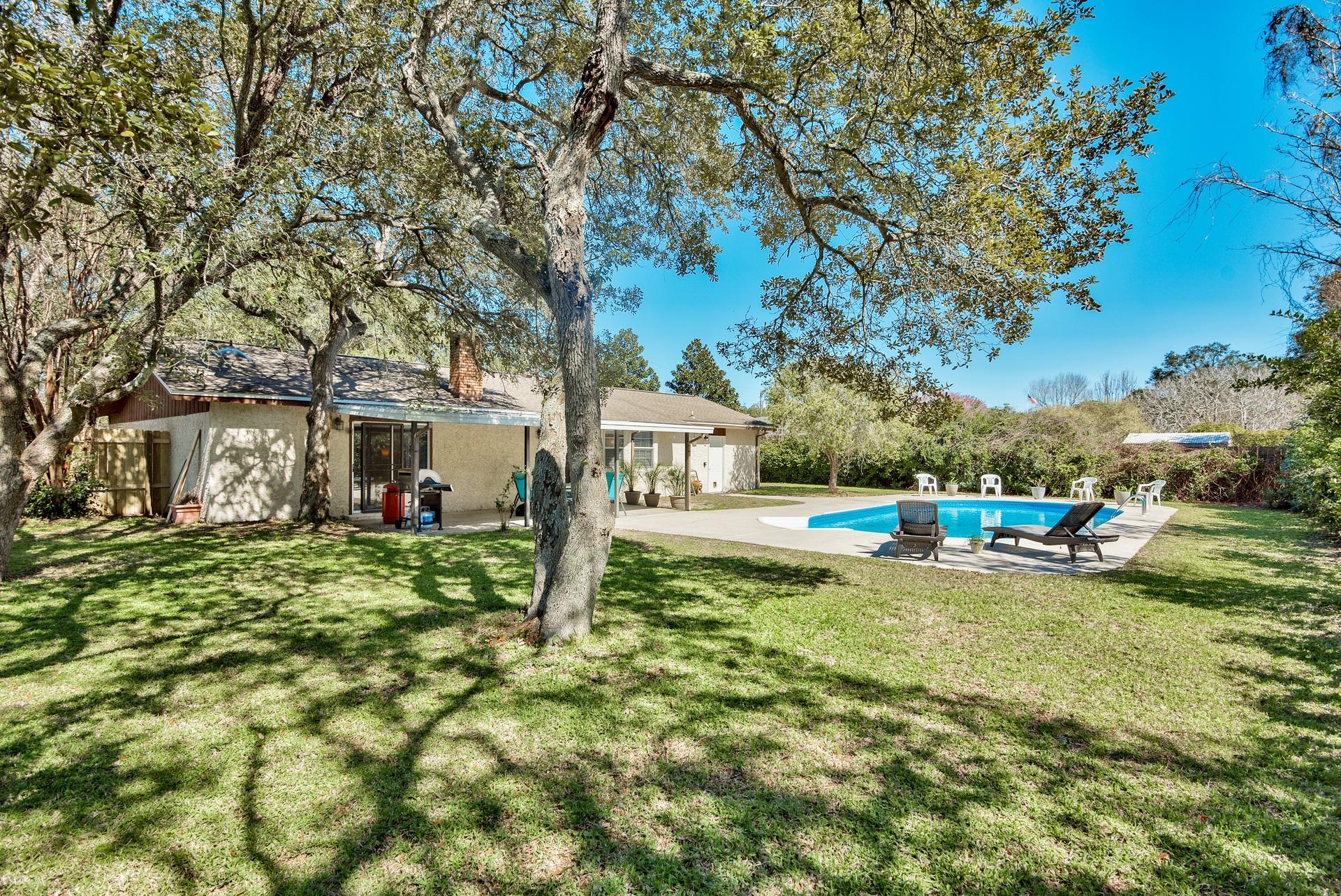 OAKRIDGE MANOR - Residential