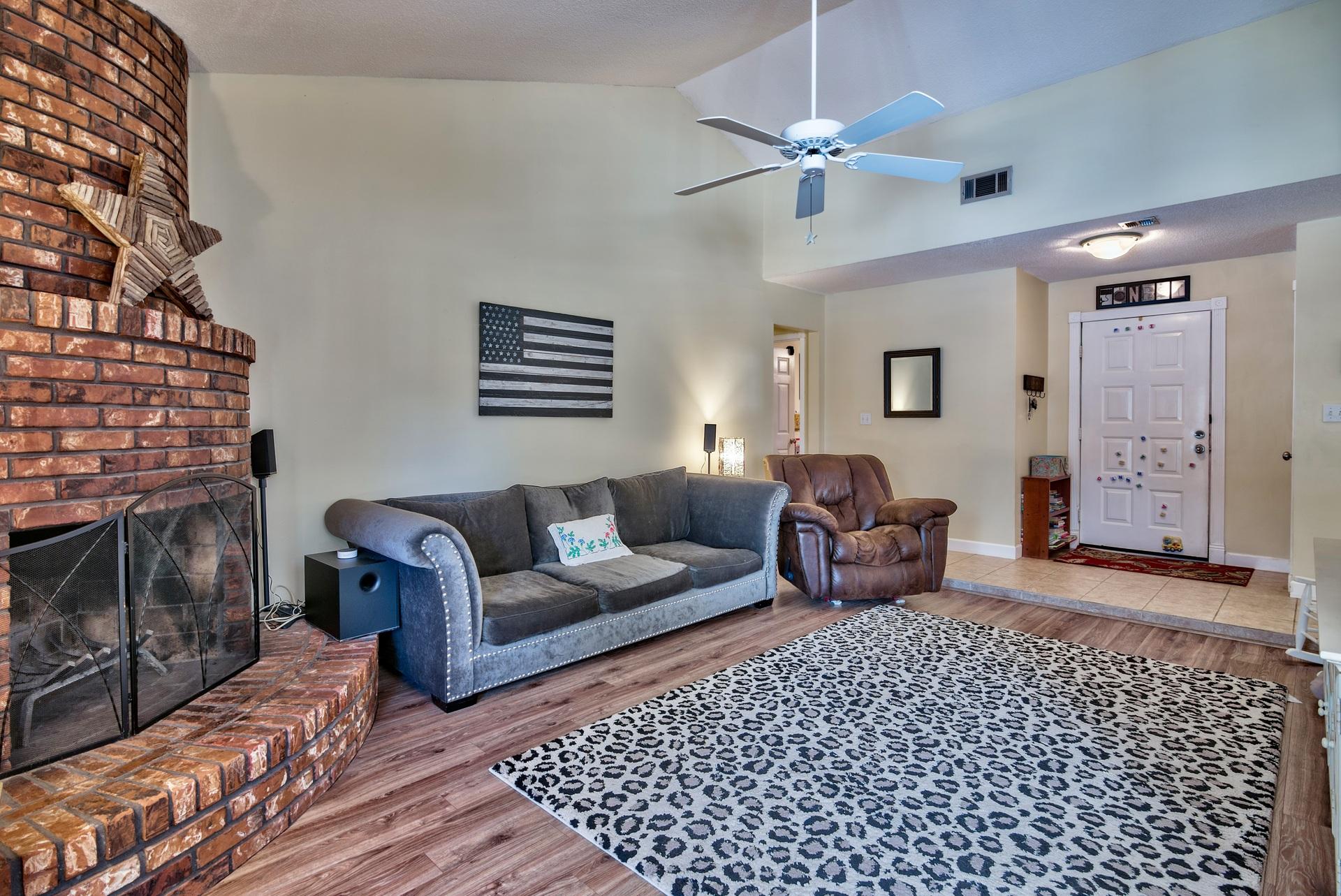 OAKRIDGE MANOR - Residential