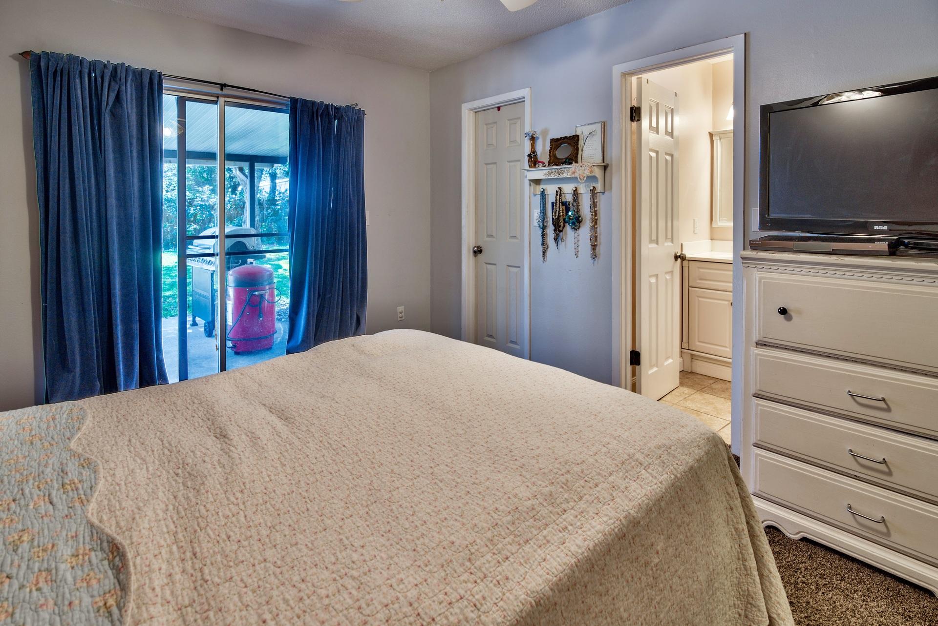 OAKRIDGE MANOR - Residential