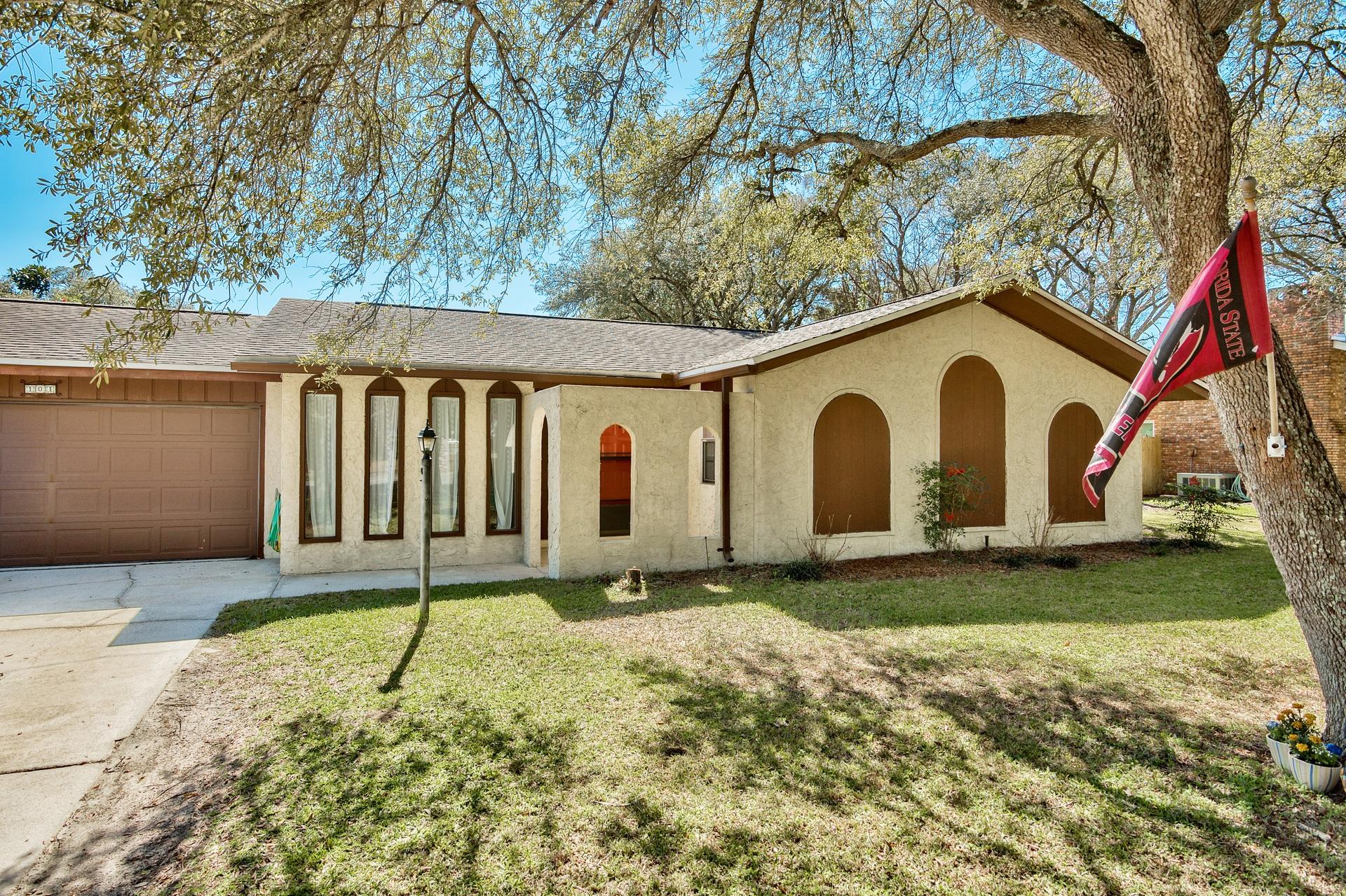 OAKRIDGE MANOR - Residential