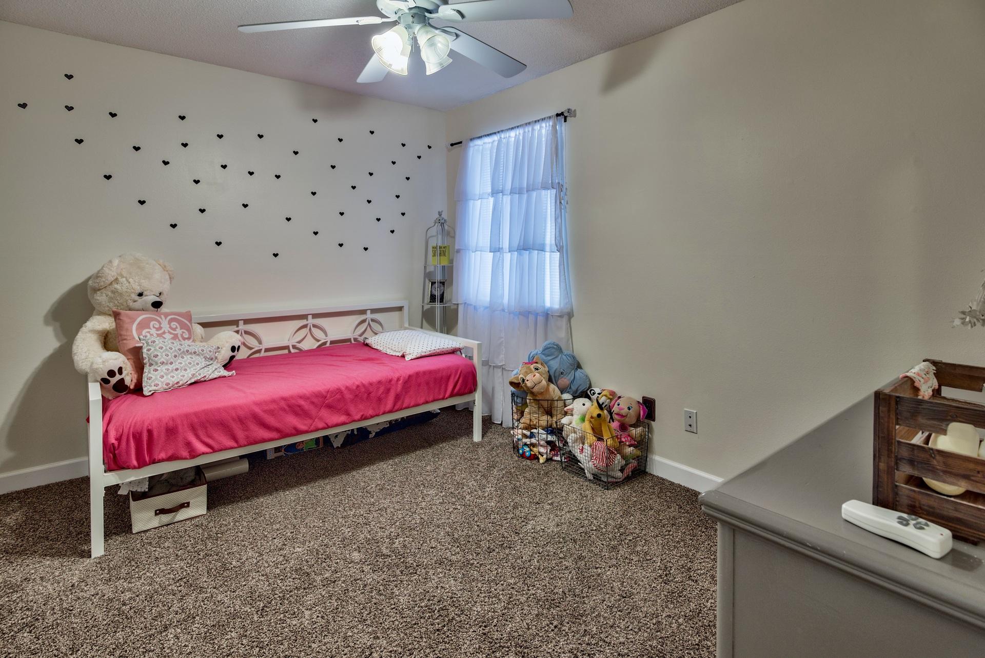 OAKRIDGE MANOR - Residential