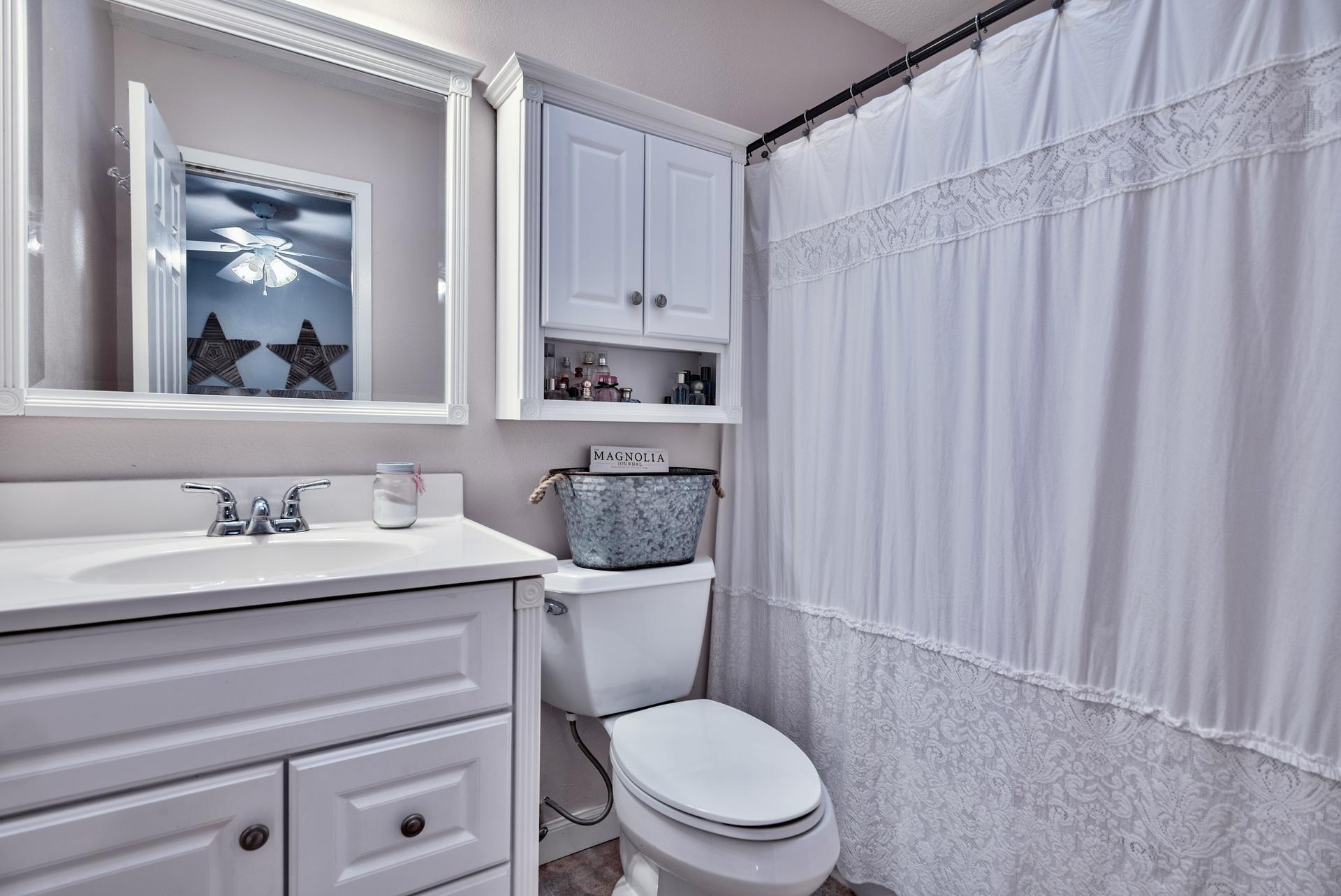 OAKRIDGE MANOR - Residential