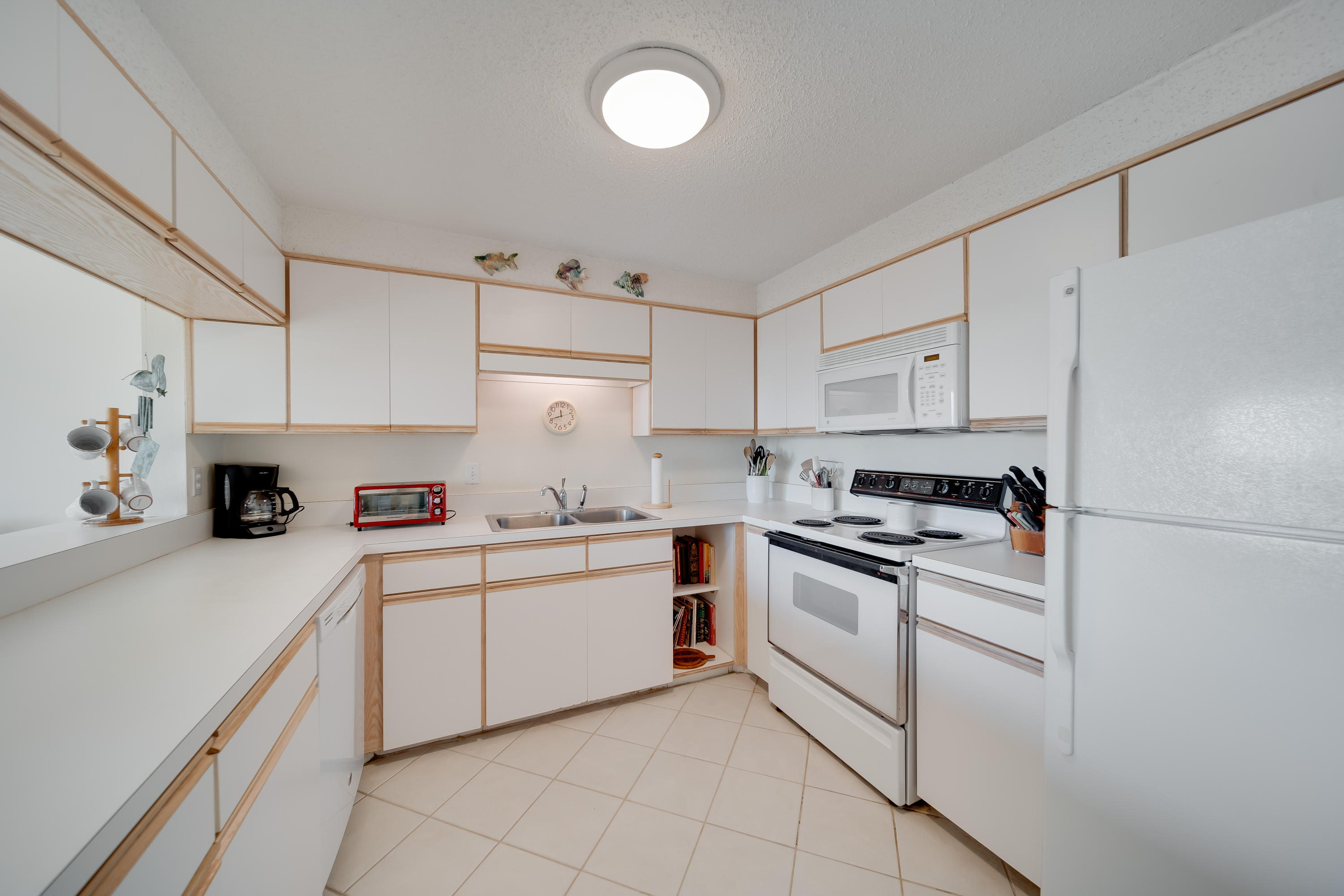 SILVER DUNES CONDO - Residential