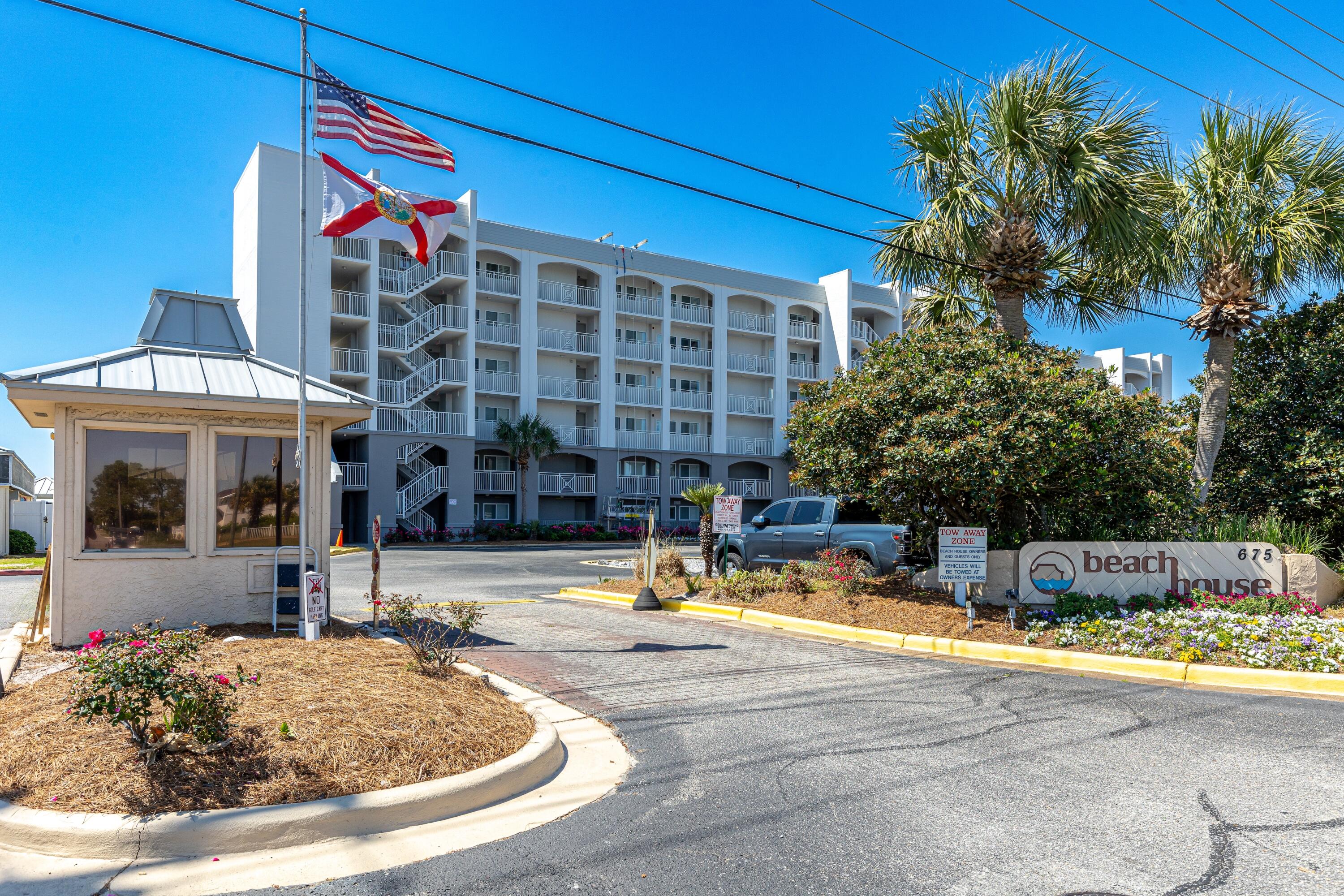 BEACH HOUSE CONDO PH 1 - Residential