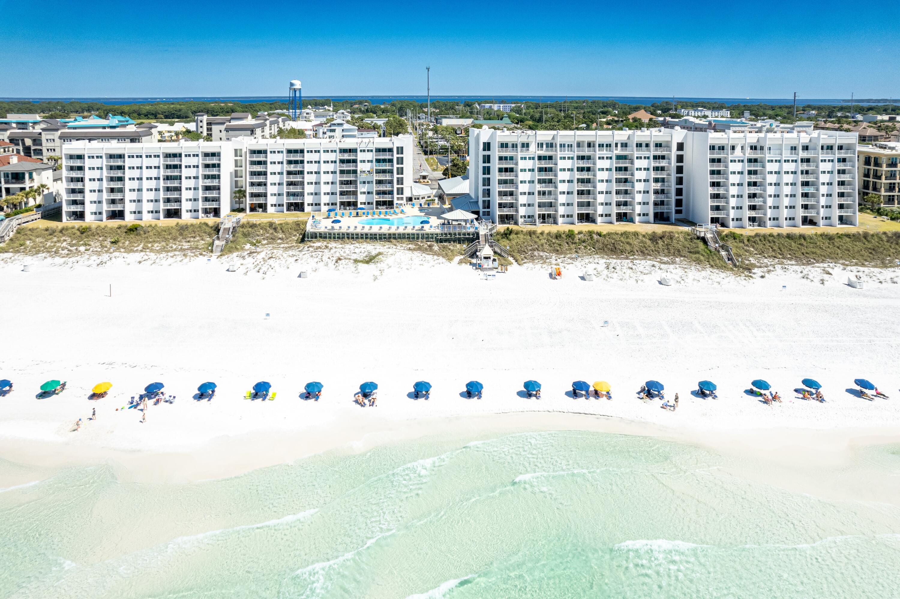 BEACH HOUSE CONDO PH 1 - Residential