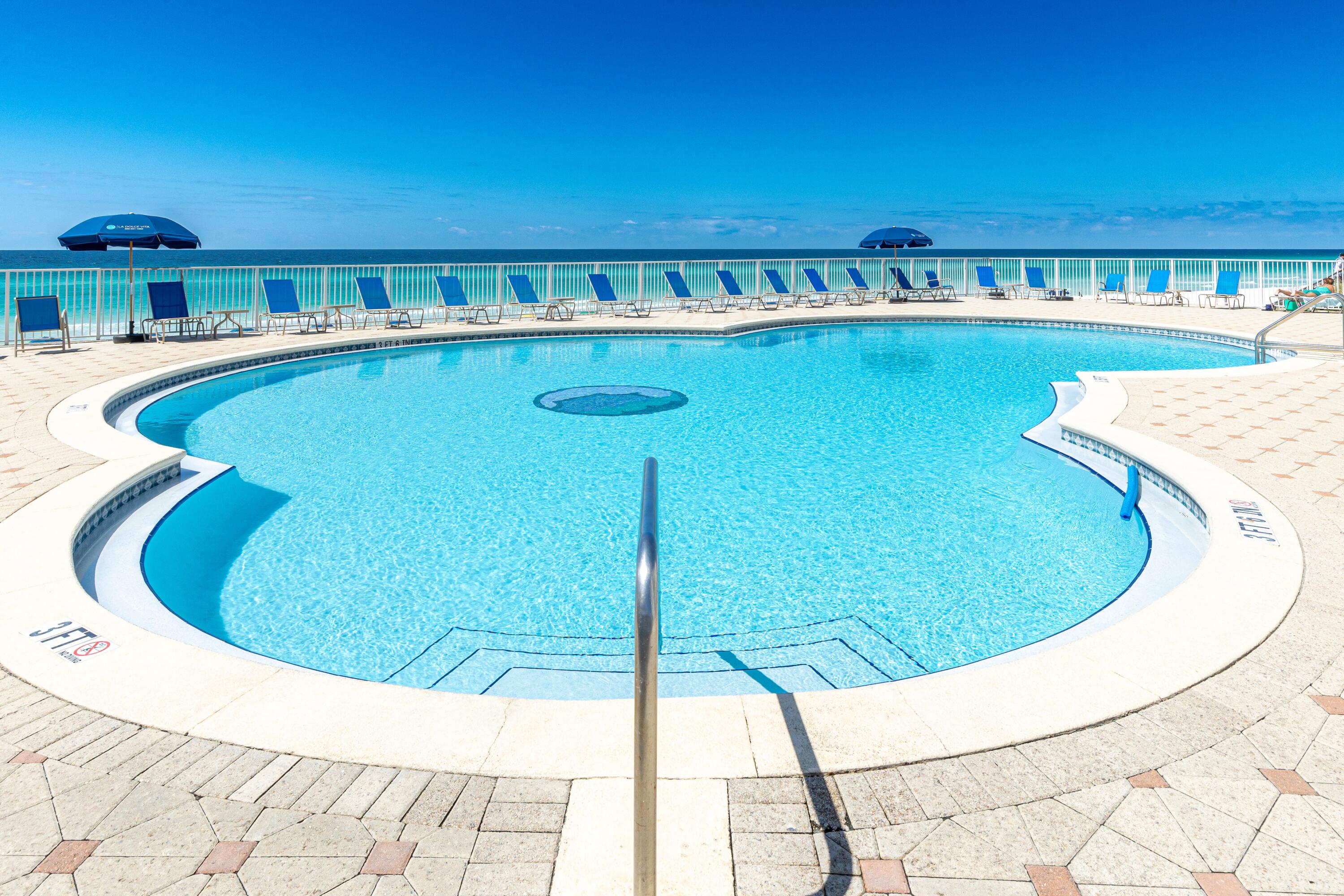 BEACH HOUSE CONDO PH 1 - Residential