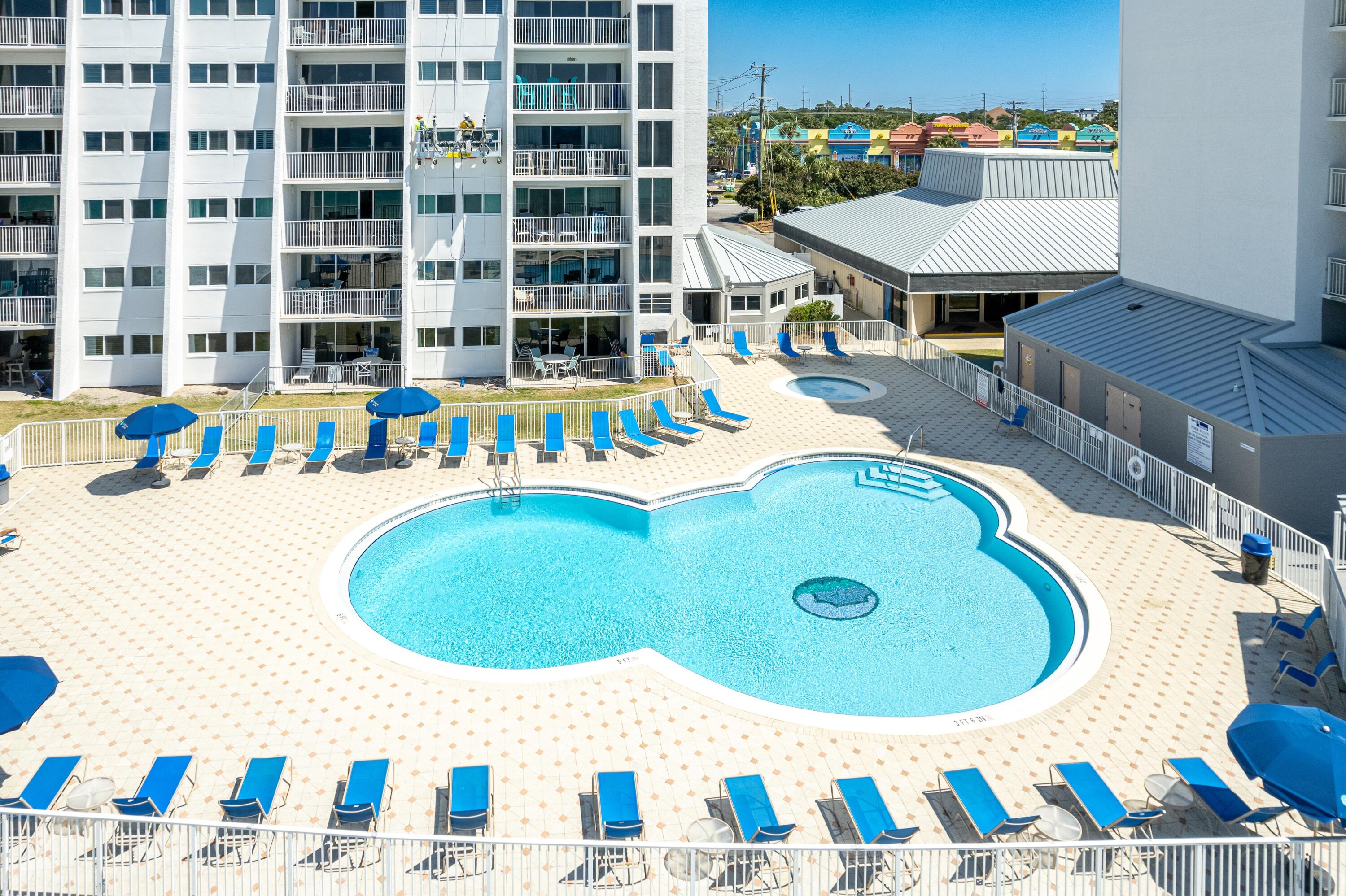 BEACH HOUSE CONDO PH 1 - Residential