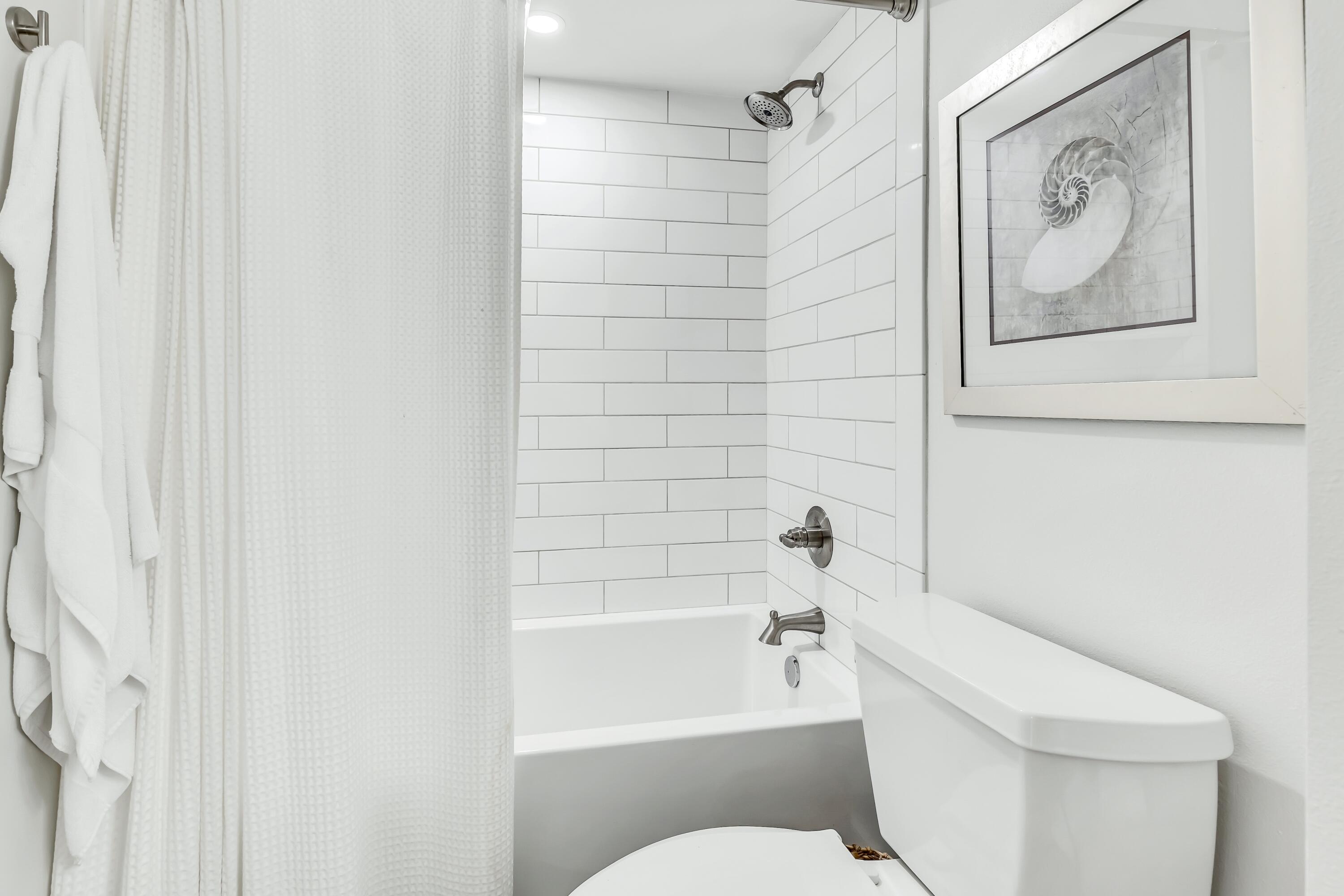 BEACH HOUSE CONDO PH 1 - Residential