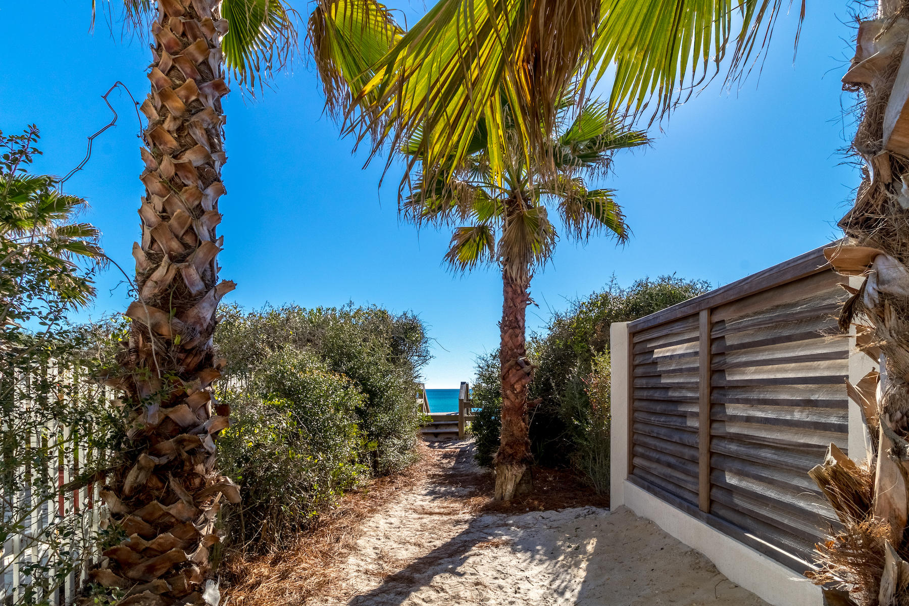 SEACREST EAST - Land